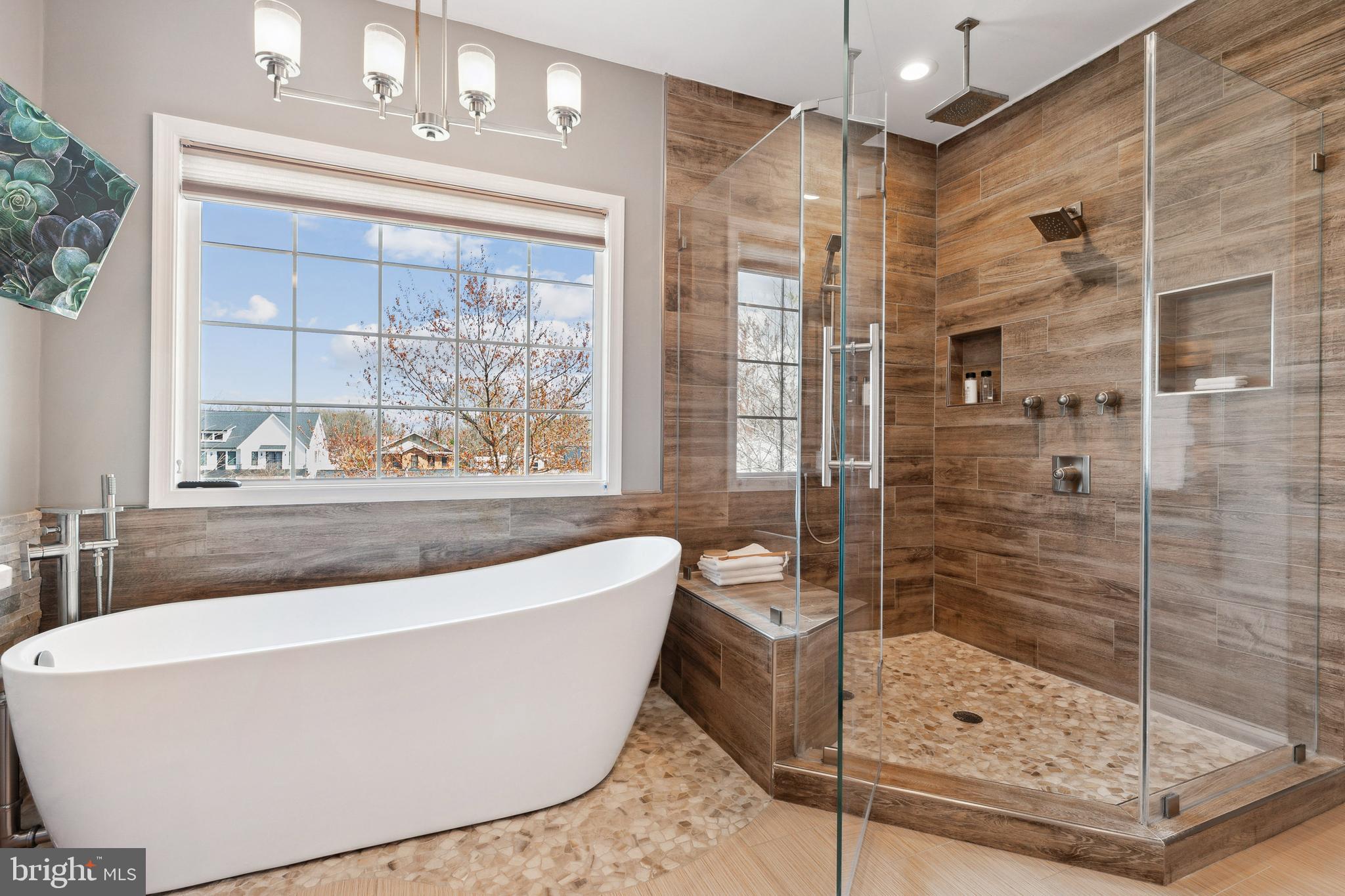 PIMMIT HILLS - Residential