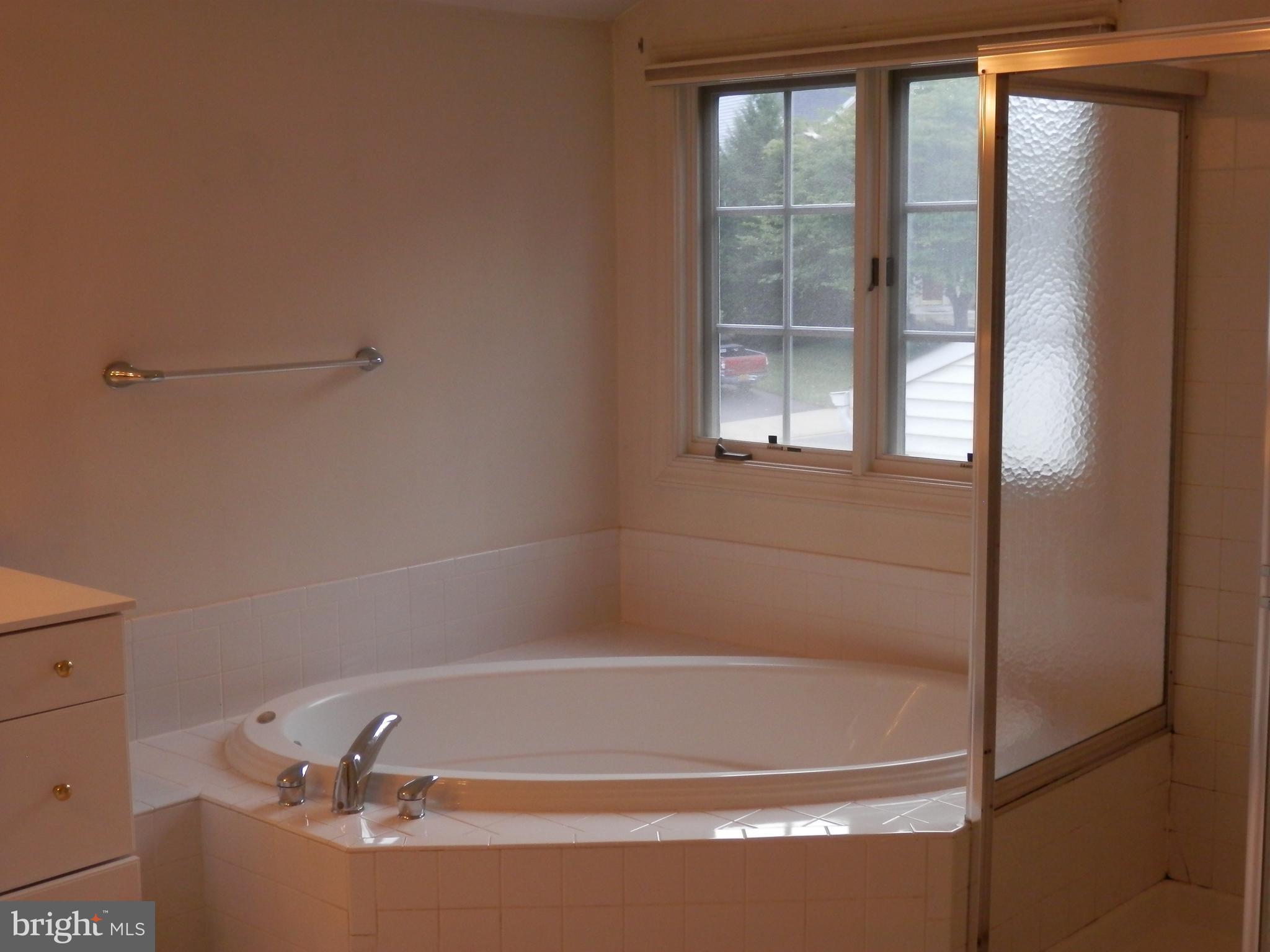 SOMERSET - Residential Lease