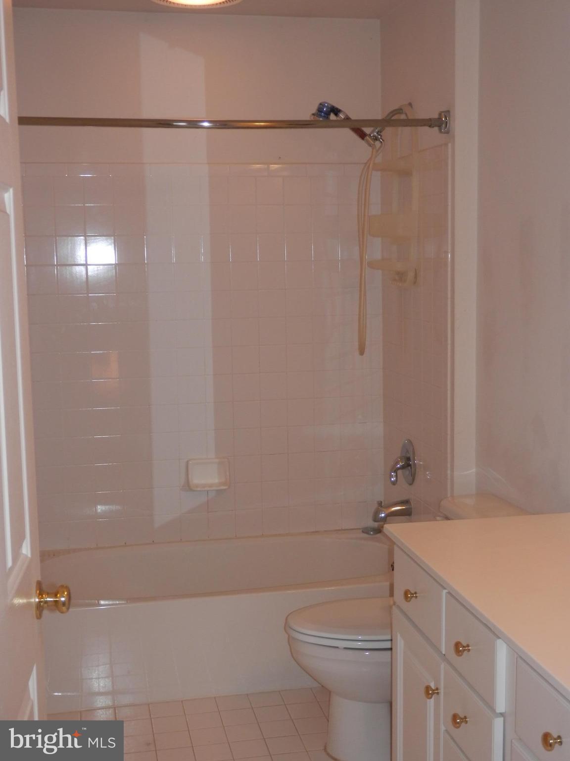 SOMERSET - Residential Lease