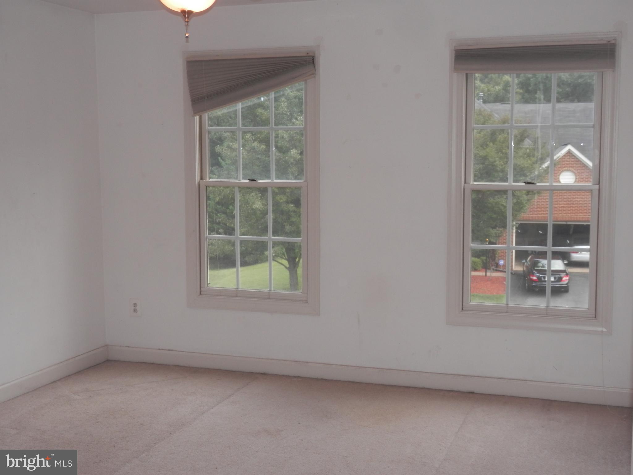 SOMERSET - Residential Lease