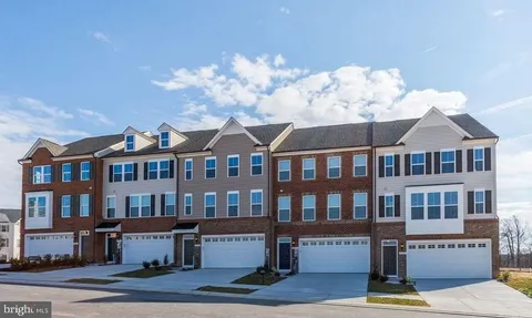 7817 Cove Point Drive, Manassas, VA MLS: VAPW2094182