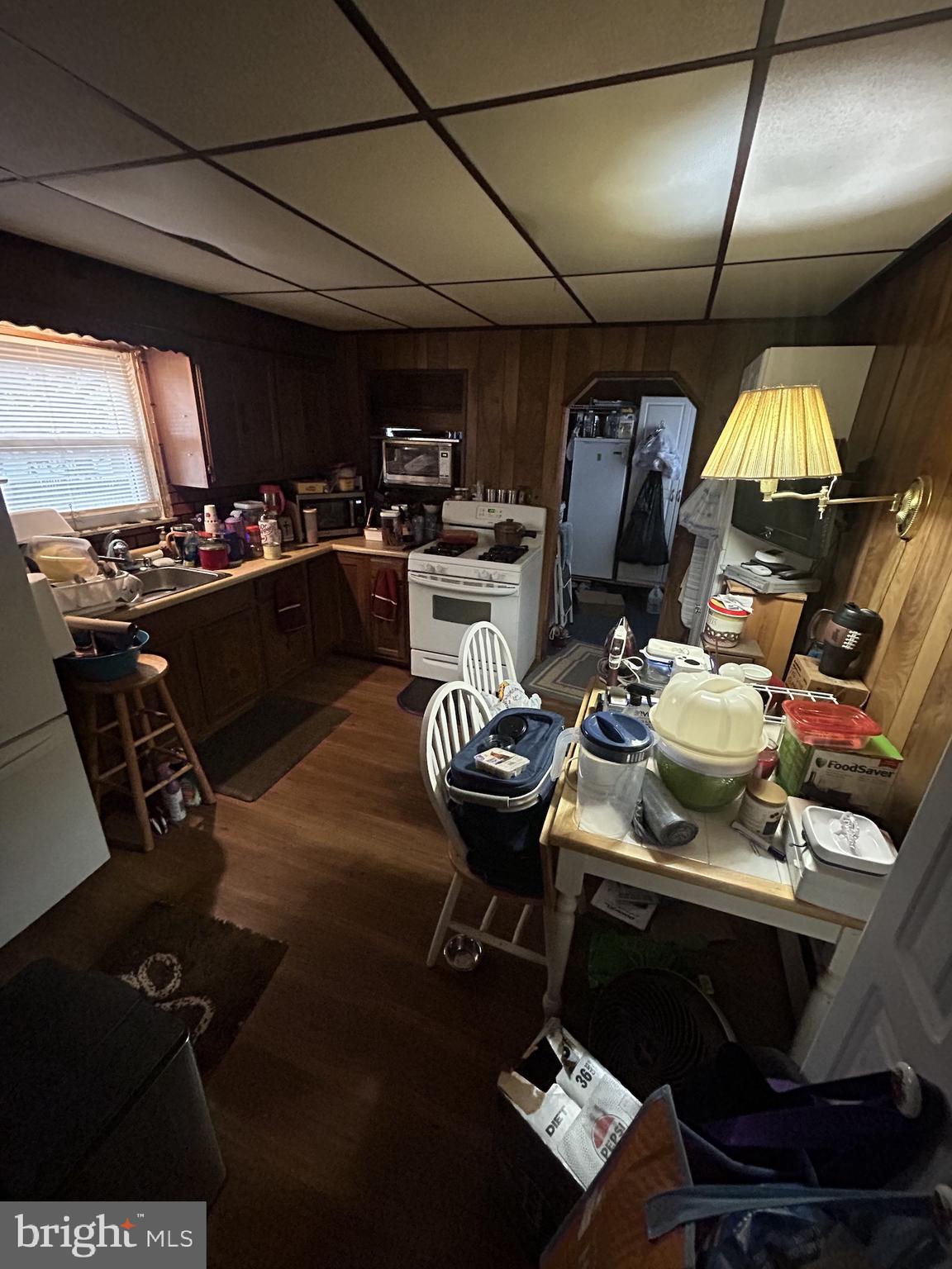 CATONSVILLE MANOR - Residential