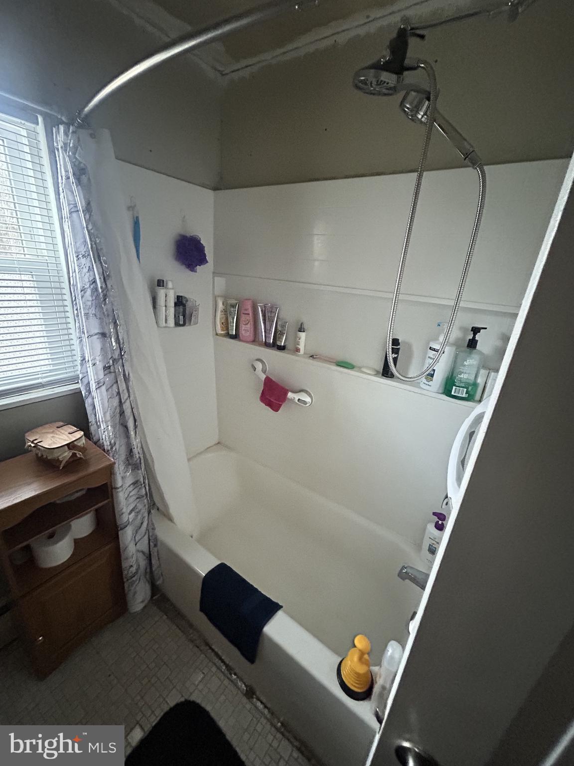 CATONSVILLE MANOR - Residential