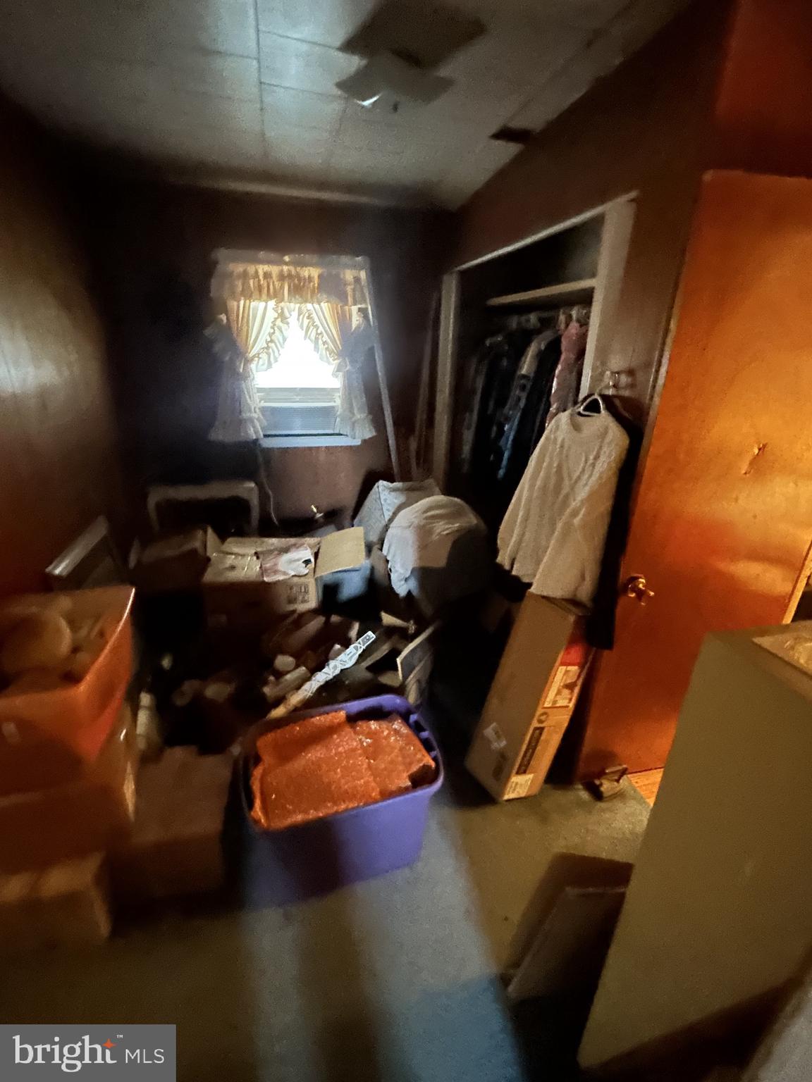 CATONSVILLE MANOR - Residential