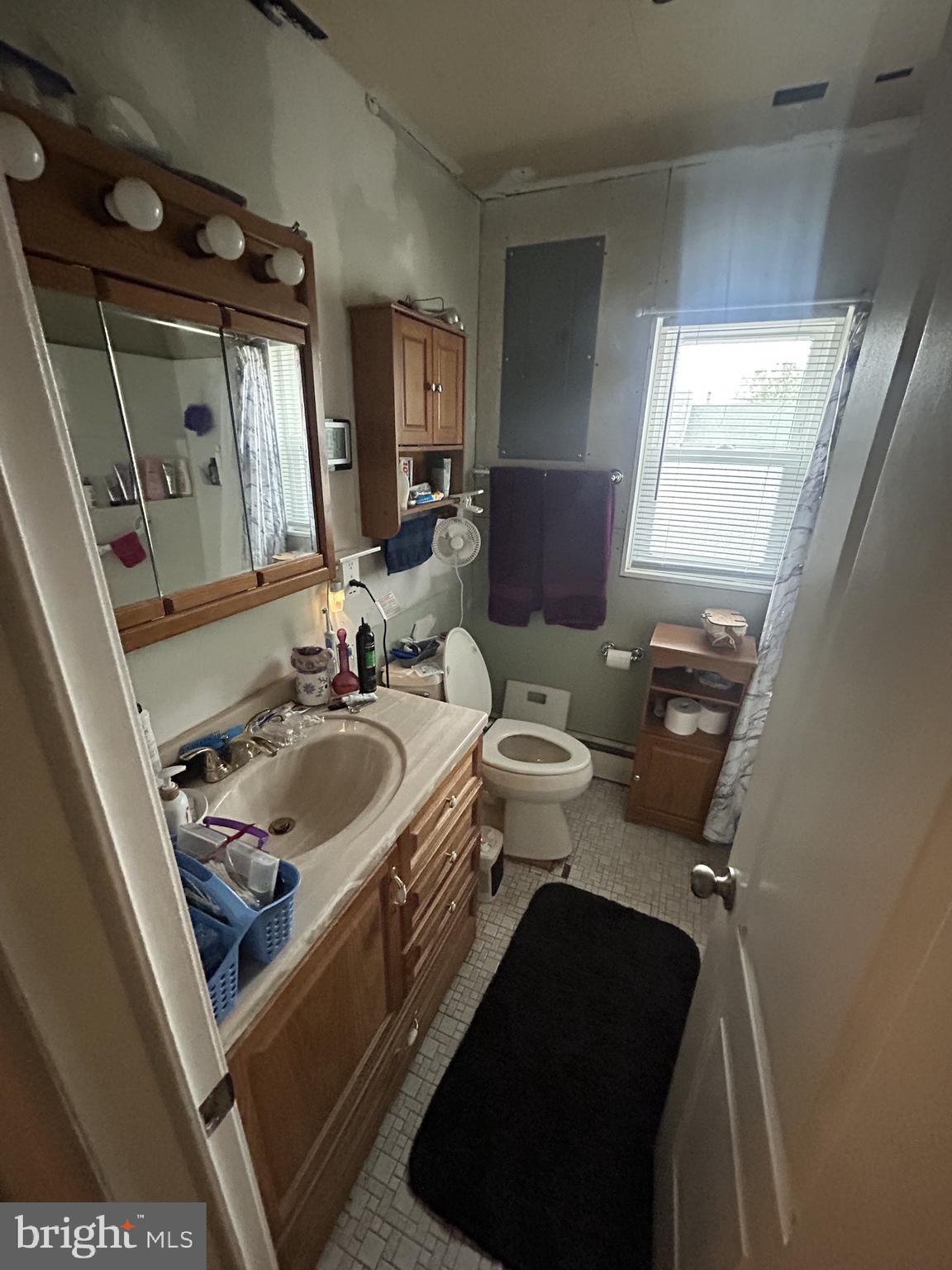 CATONSVILLE MANOR - Residential