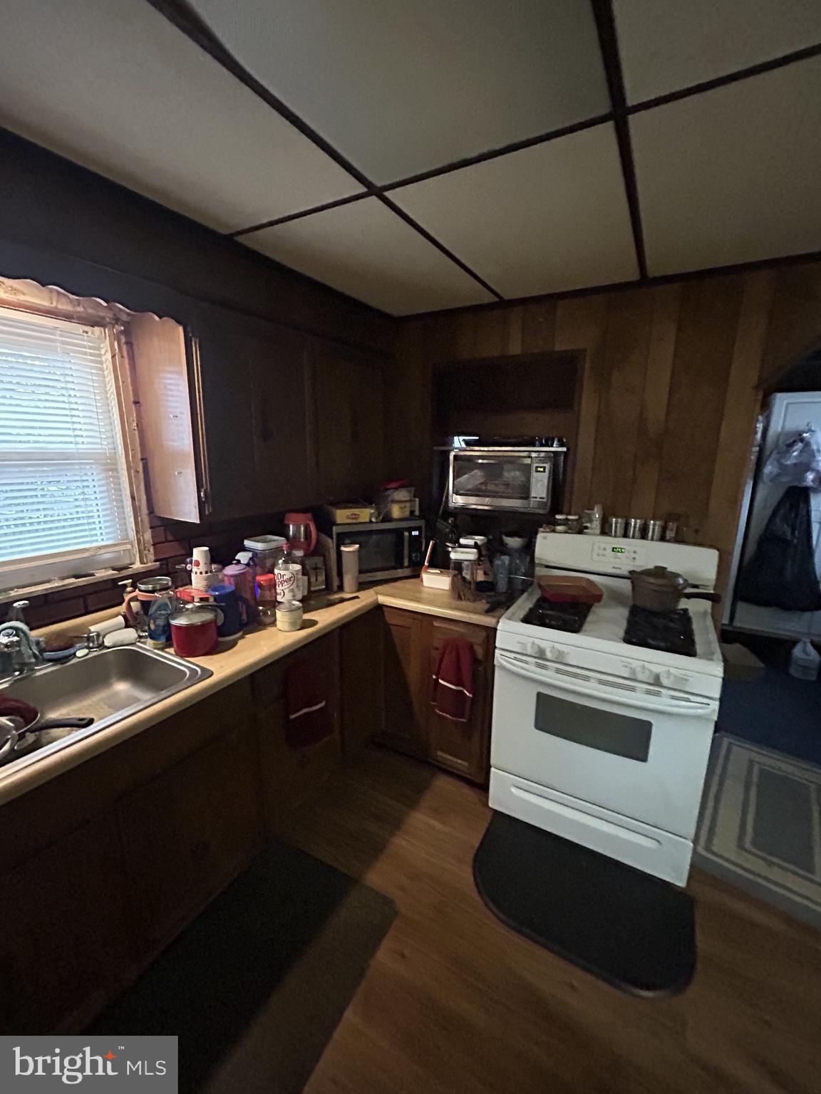 CATONSVILLE MANOR - Residential