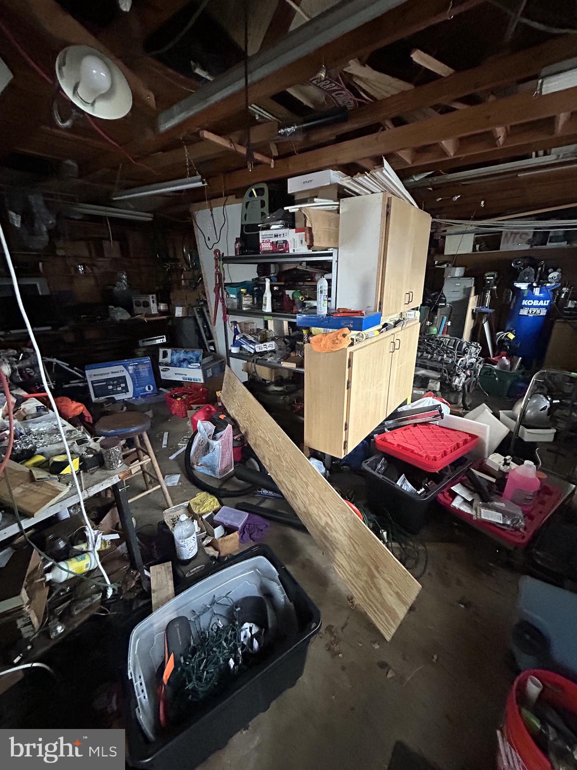 CATONSVILLE MANOR - Residential