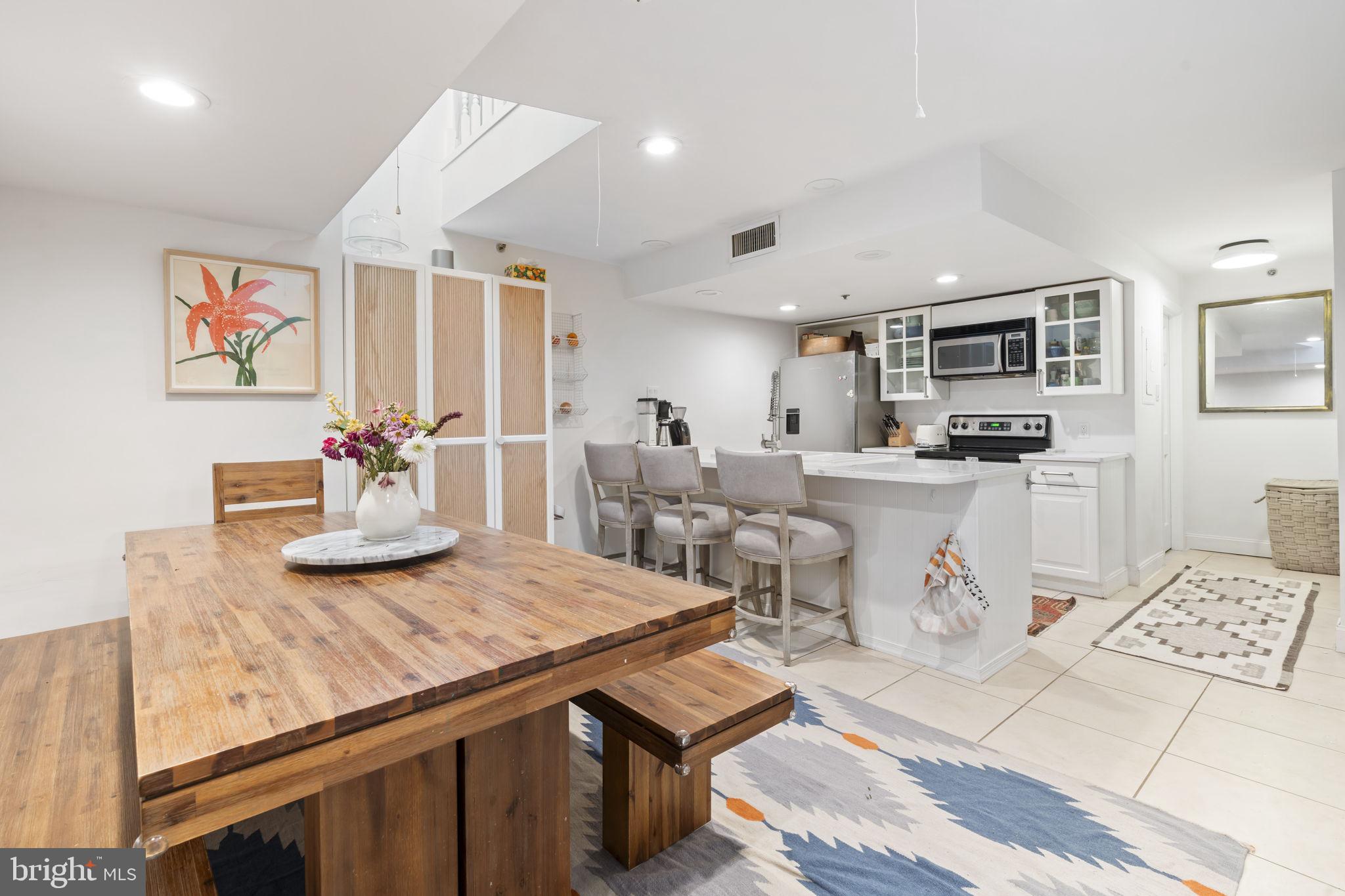 WASHINGTON SQ WEST - Residential