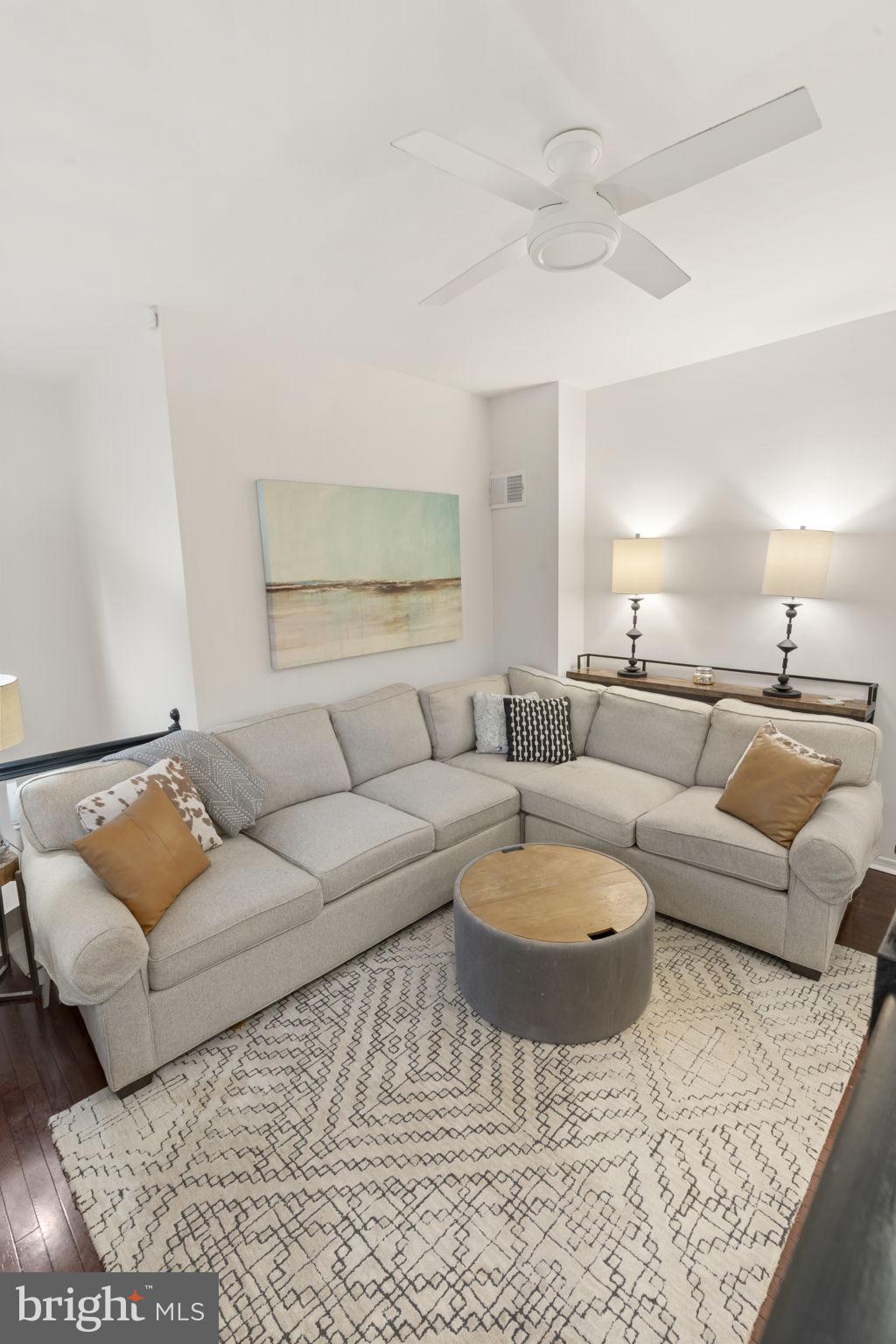 WASHINGTON SQ WEST - Residential