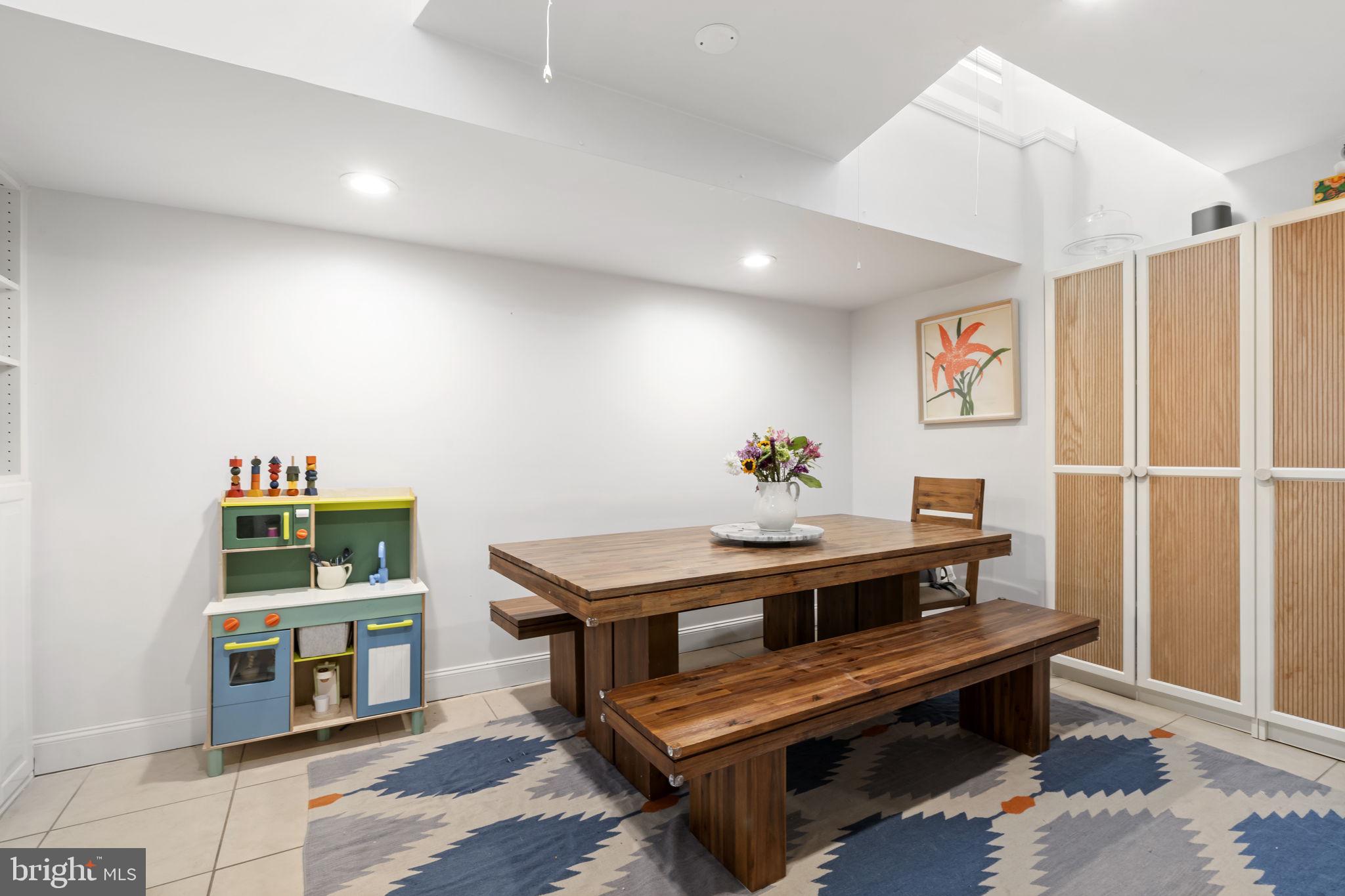 WASHINGTON SQ WEST - Residential