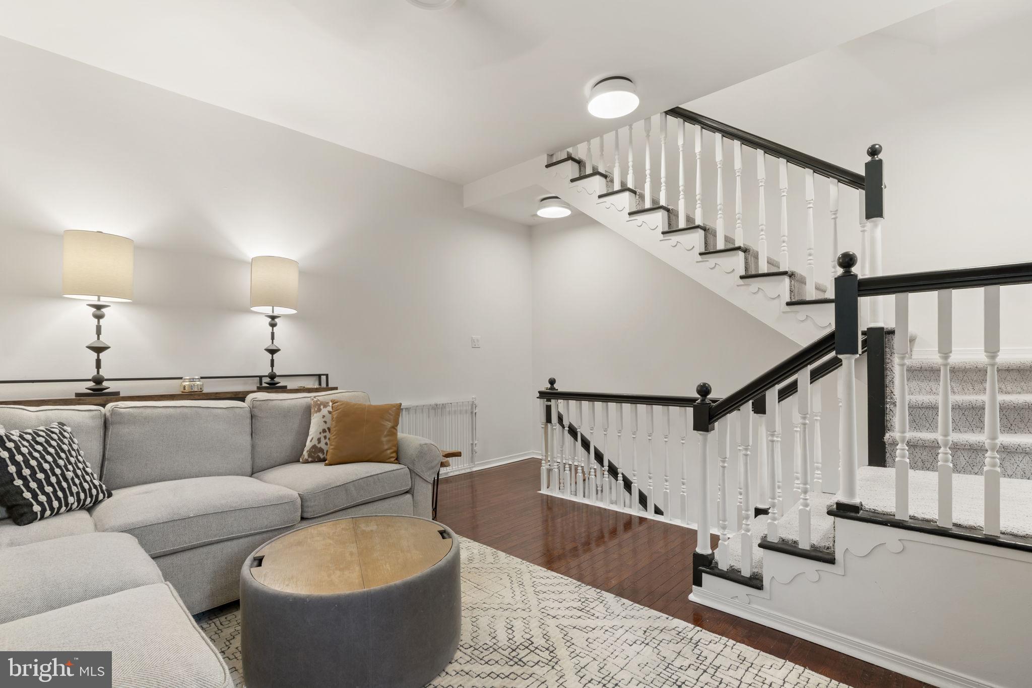 WASHINGTON SQ WEST - Residential