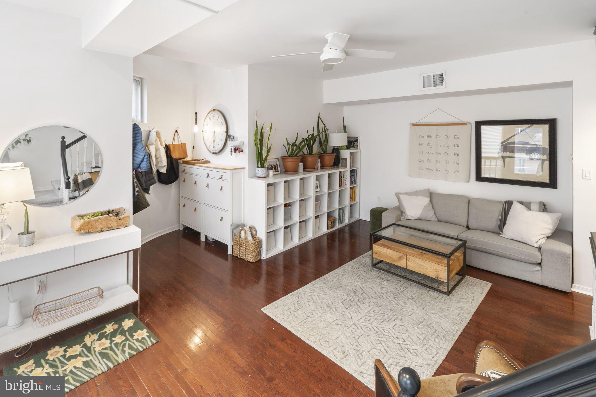 WASHINGTON SQ WEST - Residential