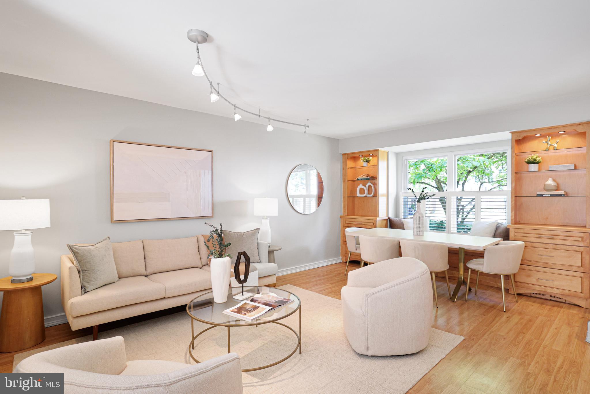 SENECA PARK - Residential