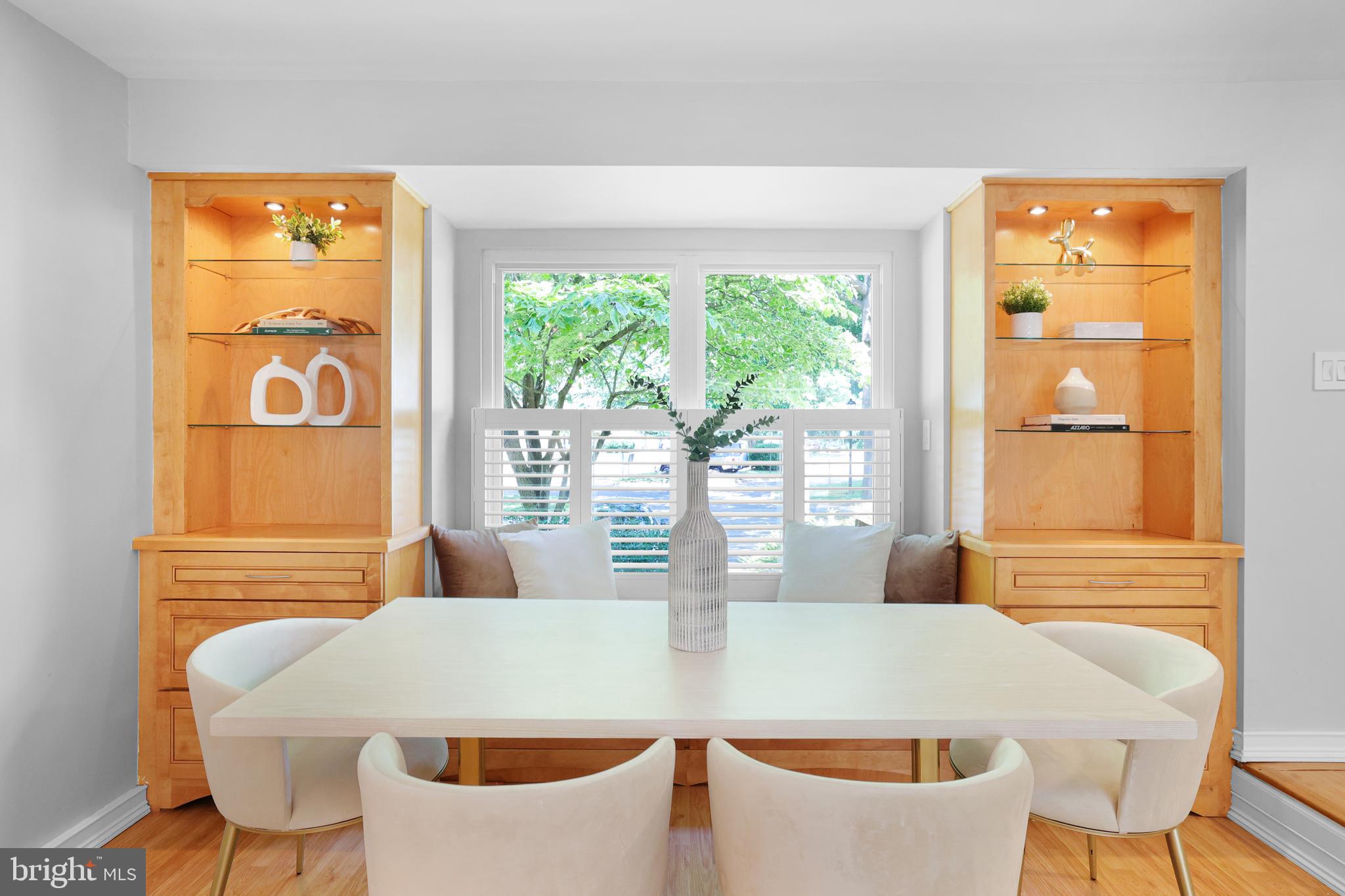 SENECA PARK - Residential