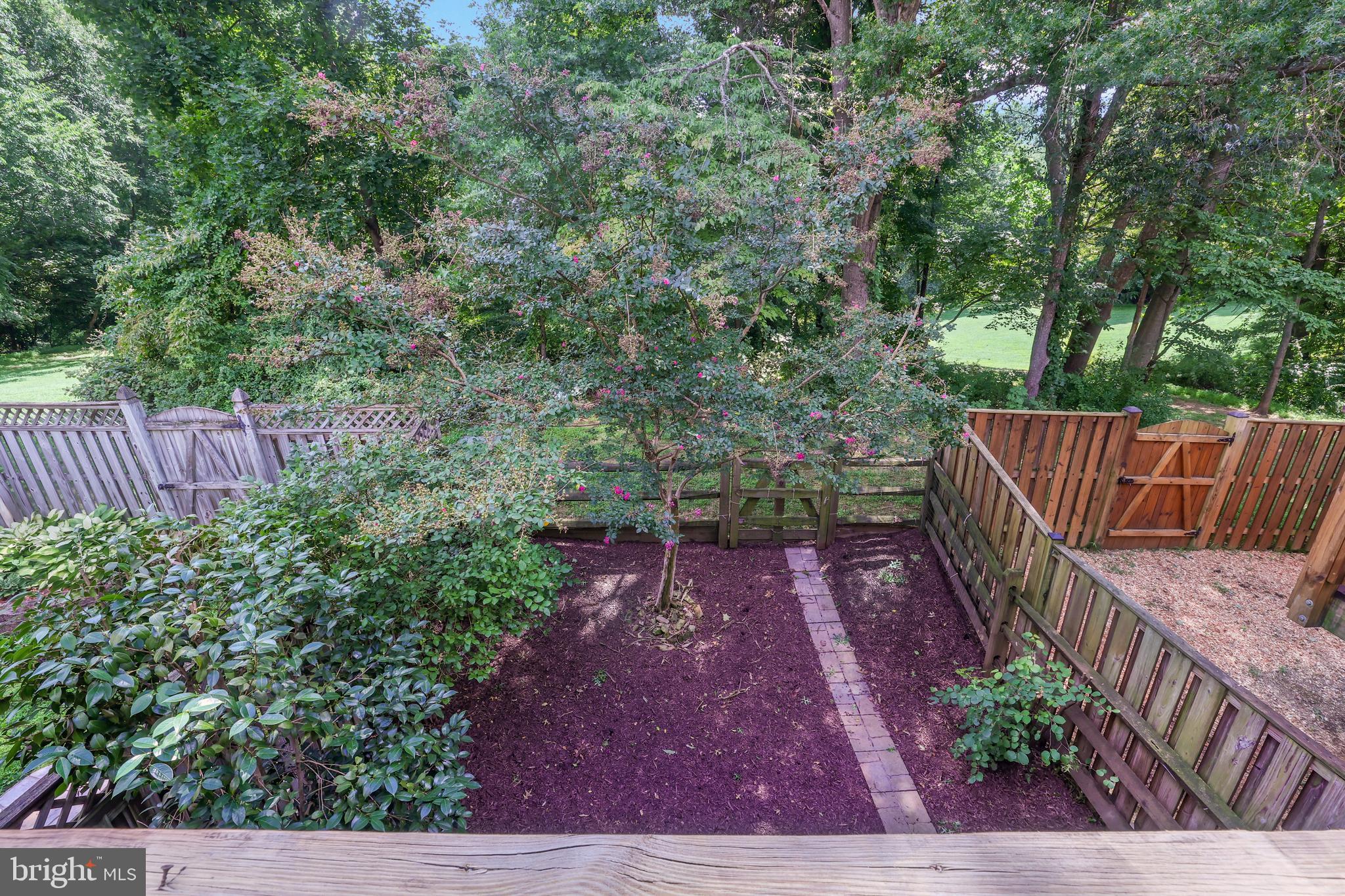 SENECA PARK - Residential