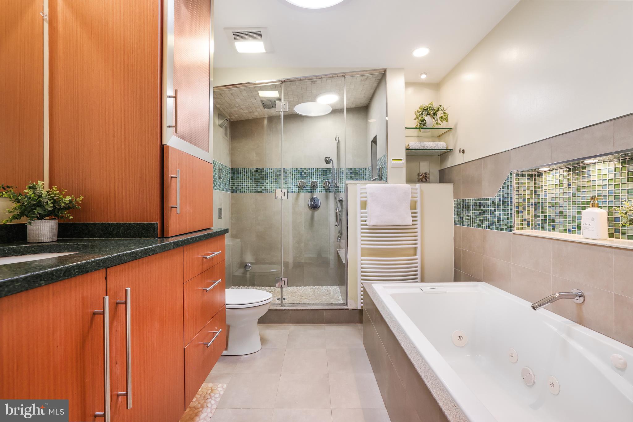 SENECA PARK - Residential