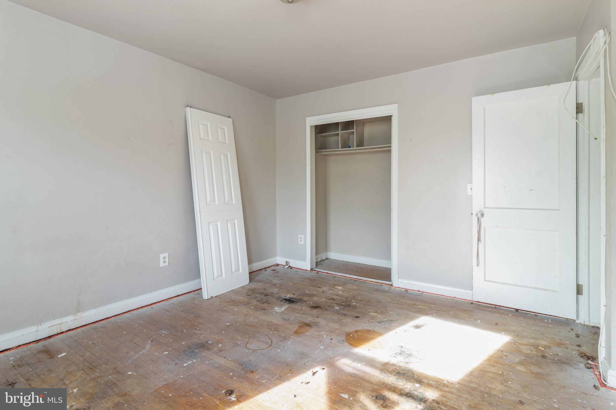 GLEN OAKS - Residential