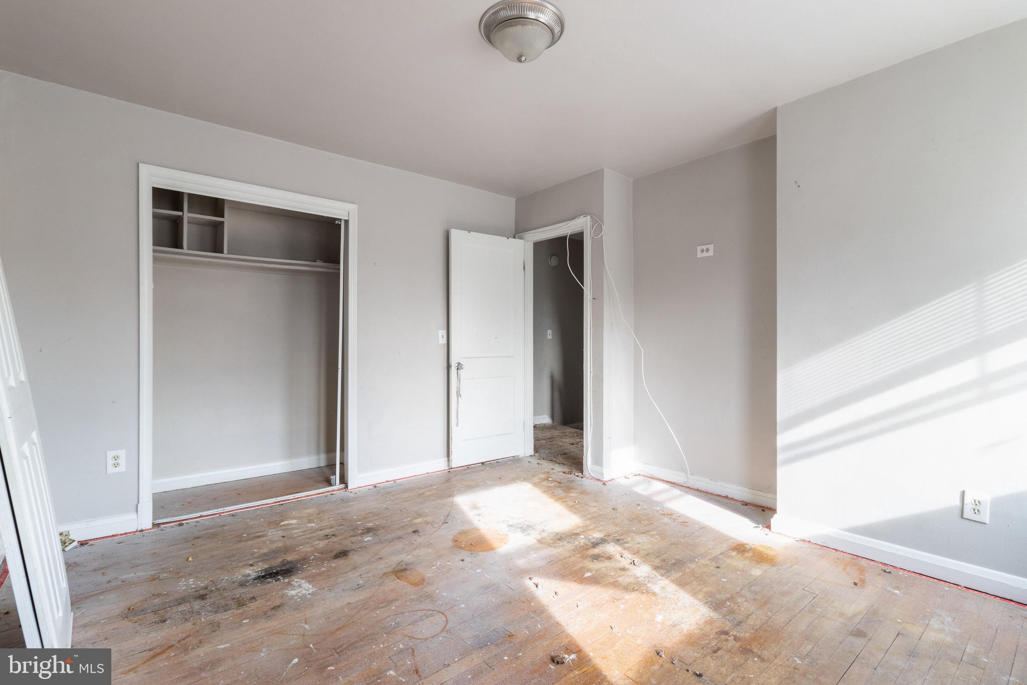 GLEN OAKS - Residential