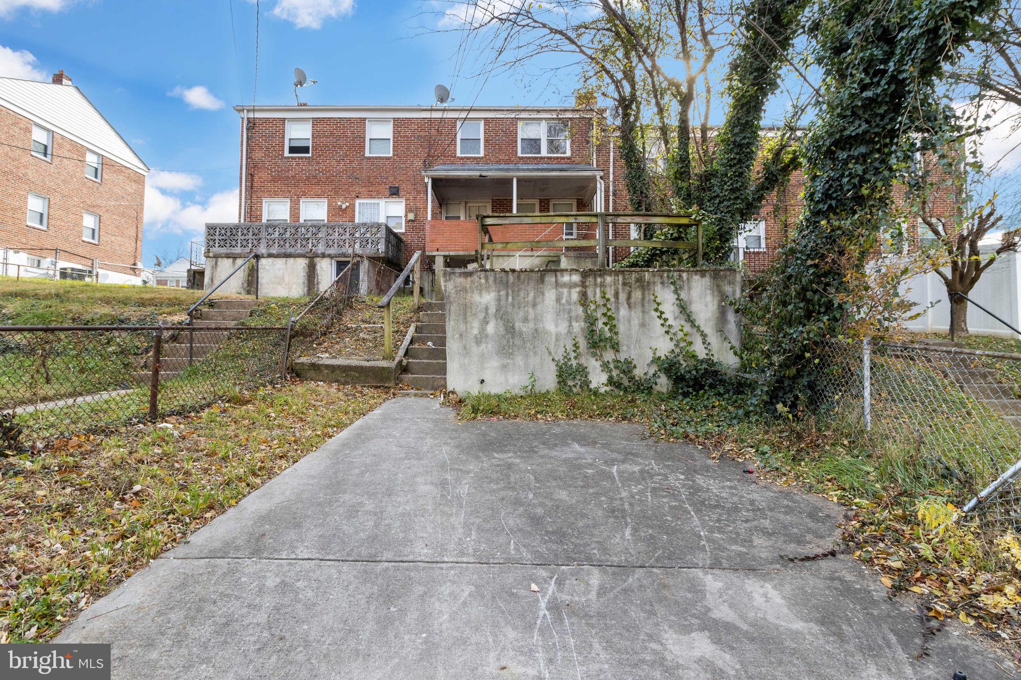 GLEN OAKS - Residential