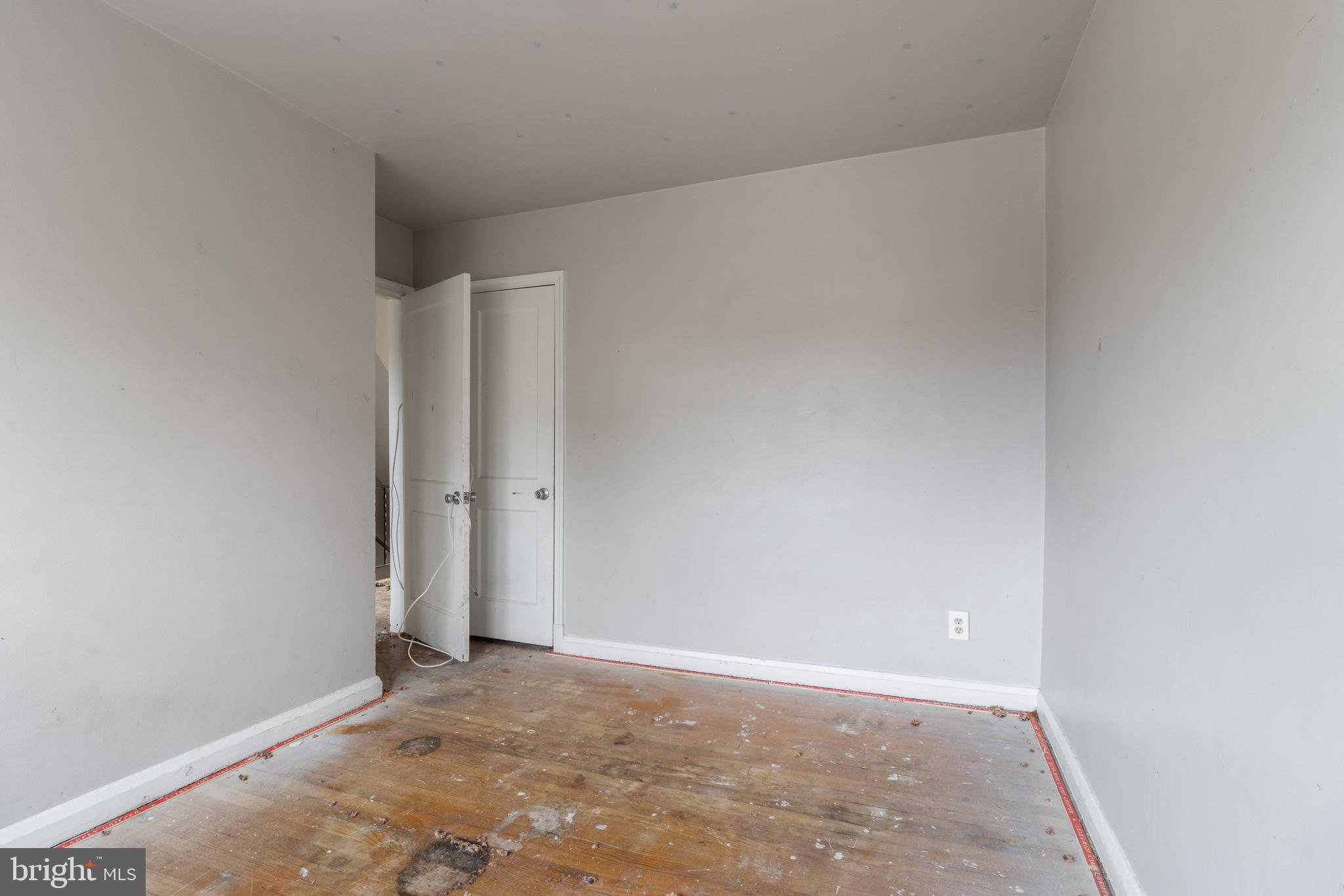 GLEN OAKS - Residential