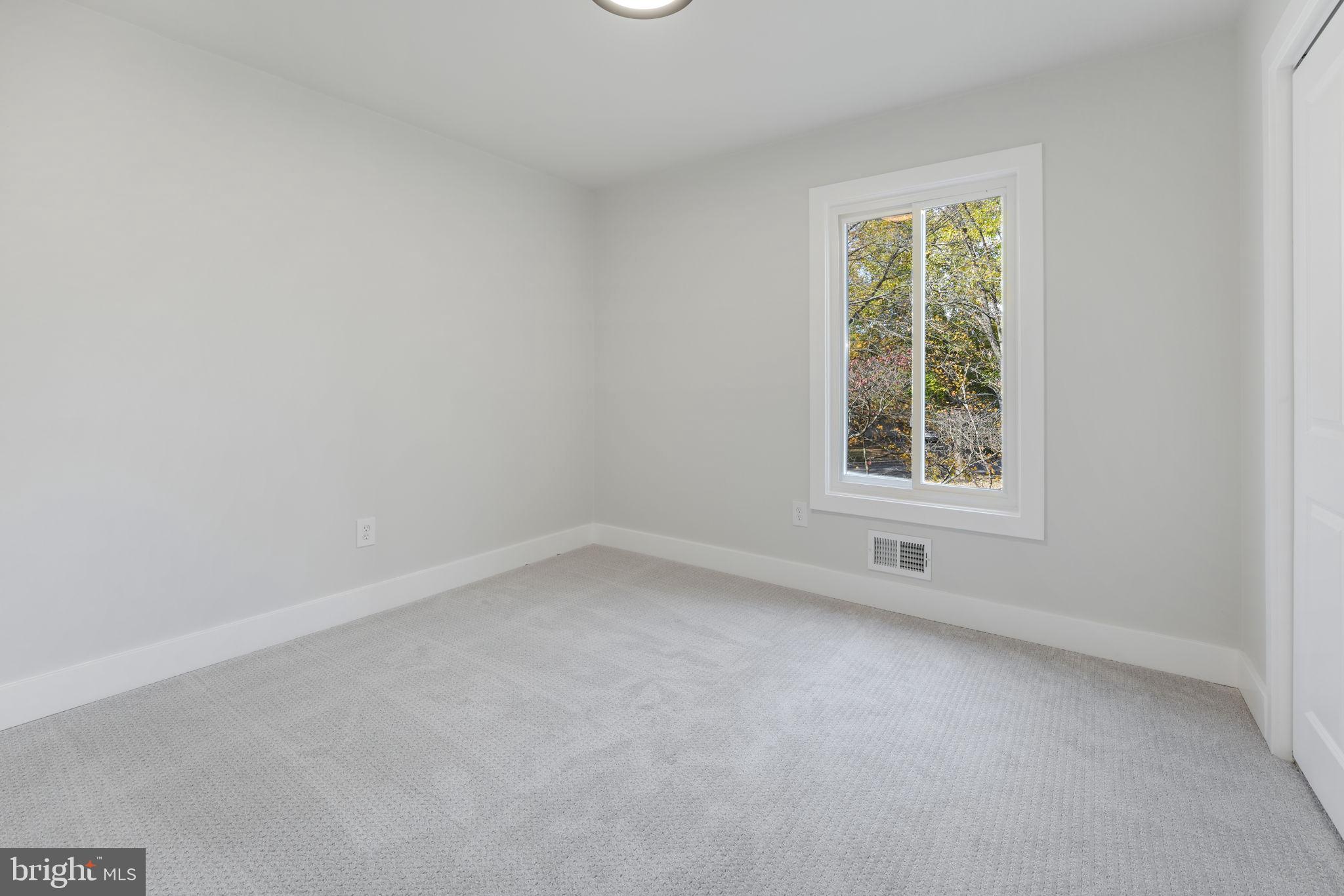 BEDFORDSHIRE - Residential