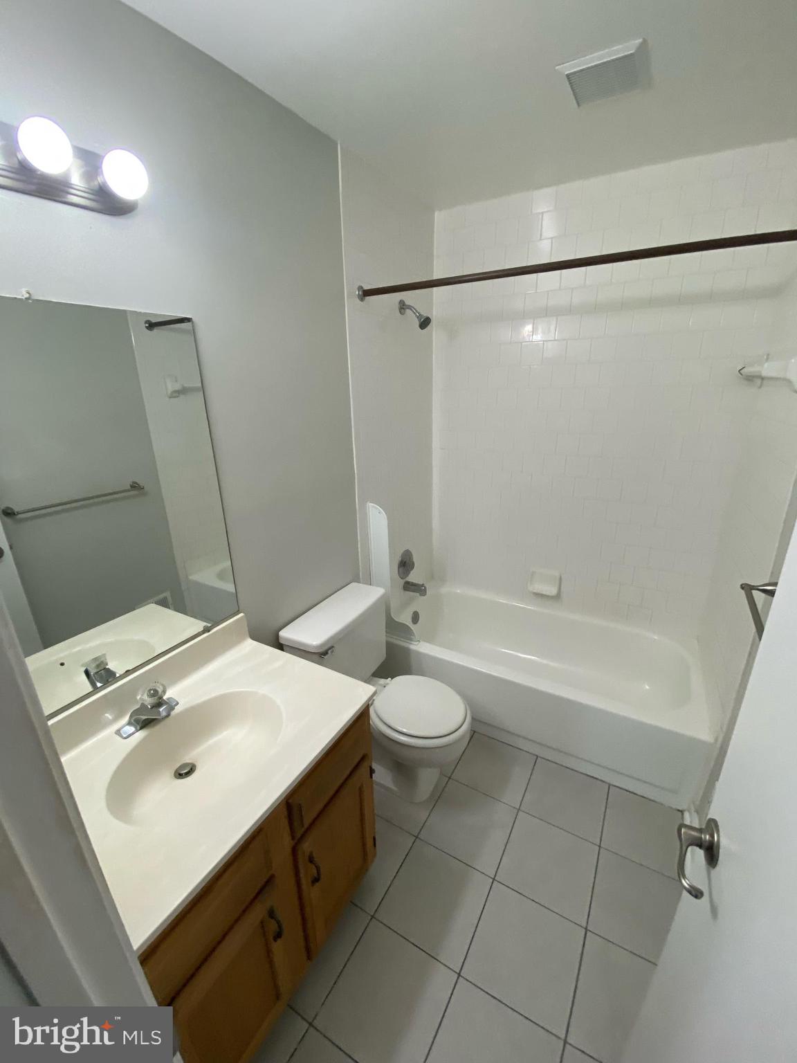 STONEHENGE - Residential Lease