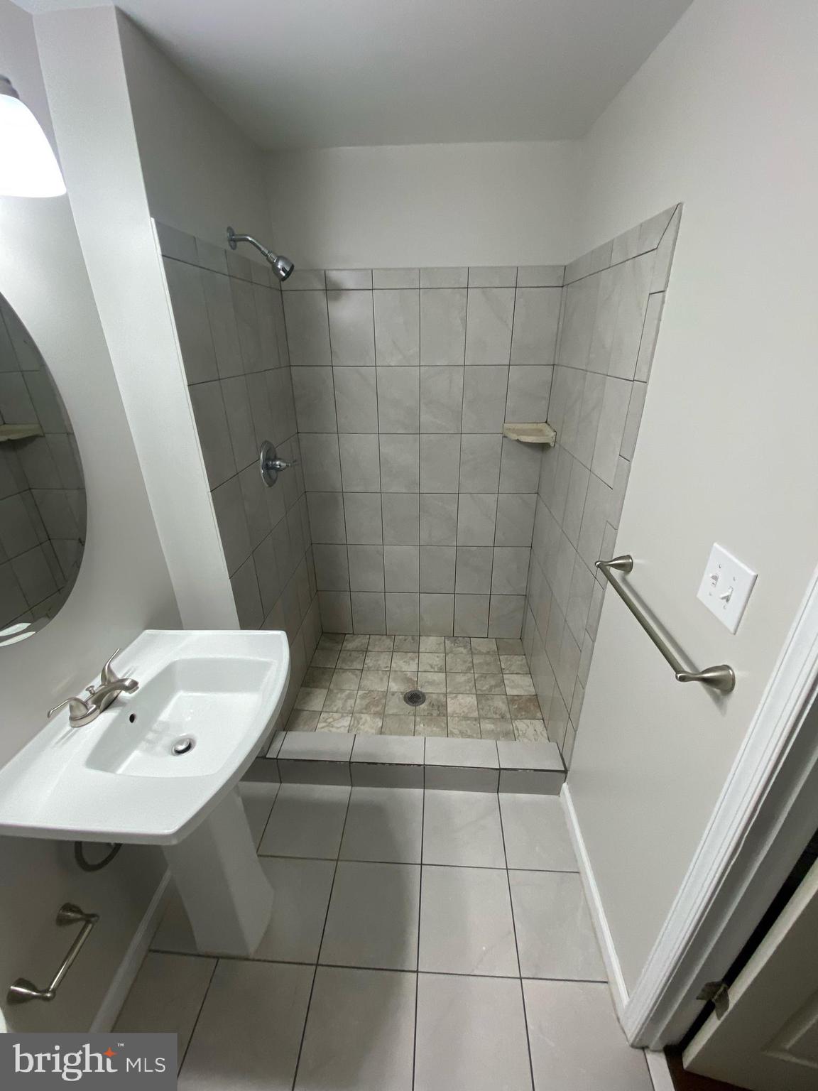 STONEHENGE - Residential Lease