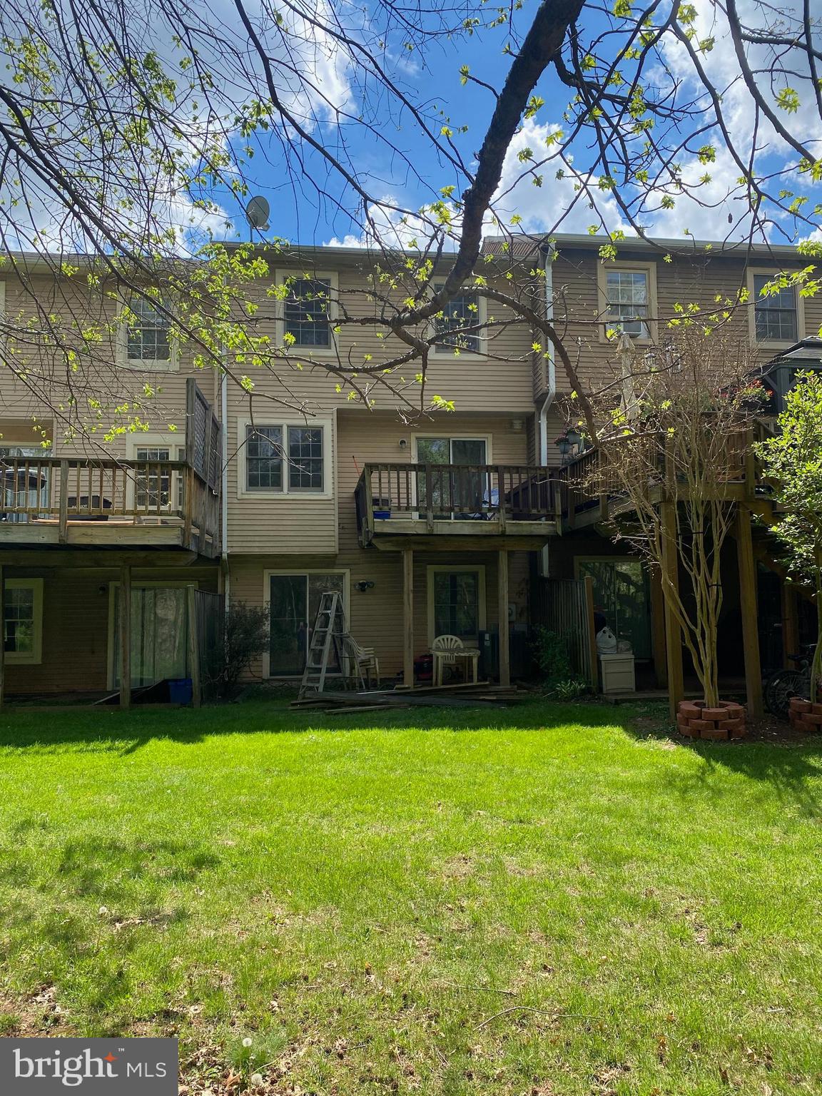 STONEHENGE - Residential Lease