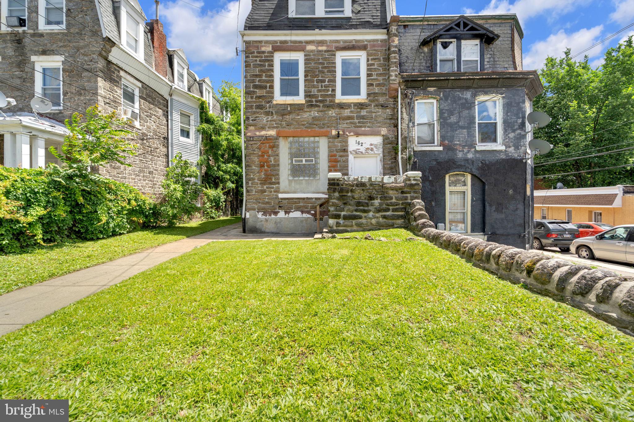 162 W MANHEIM STREET