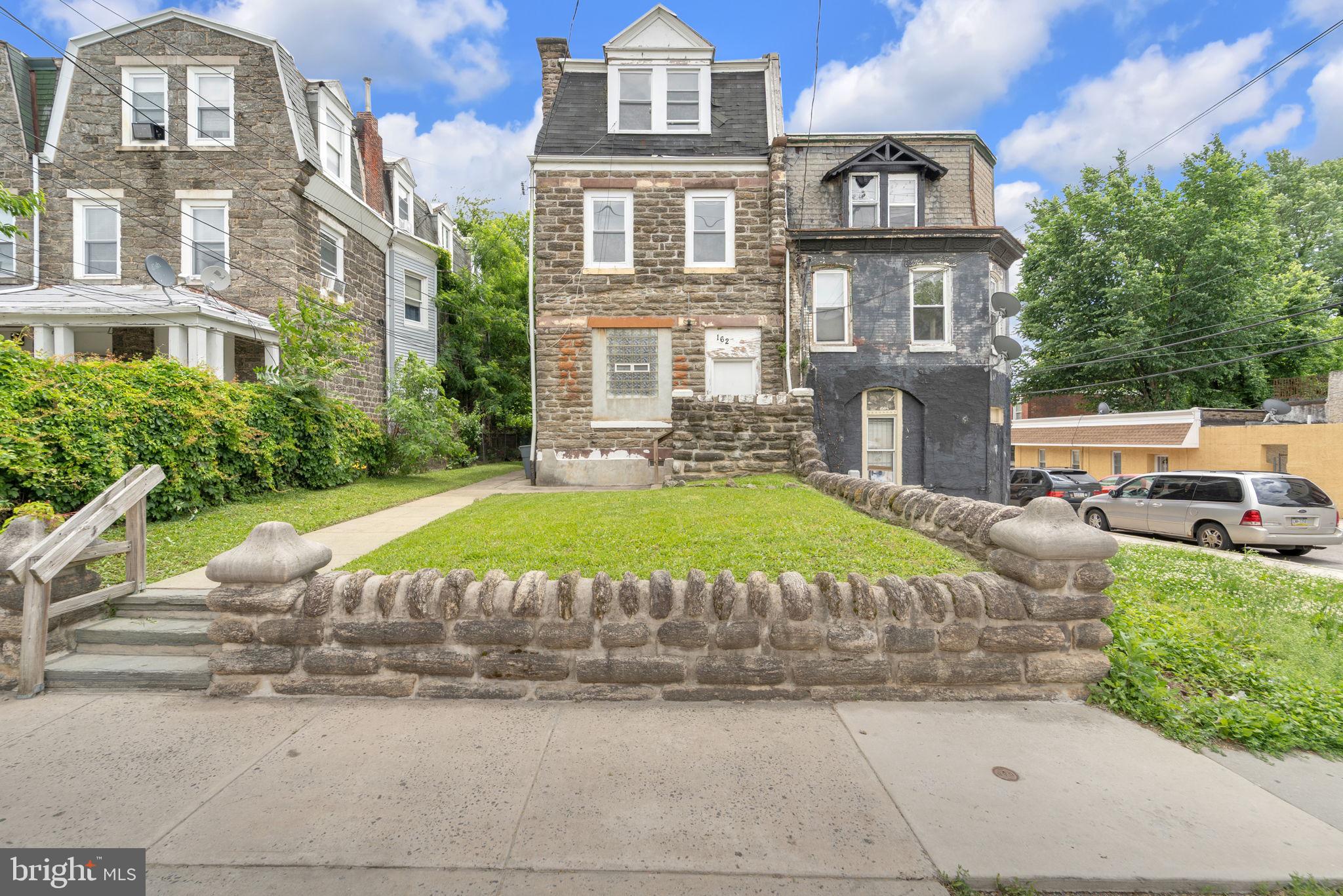 162 W MANHEIM STREET