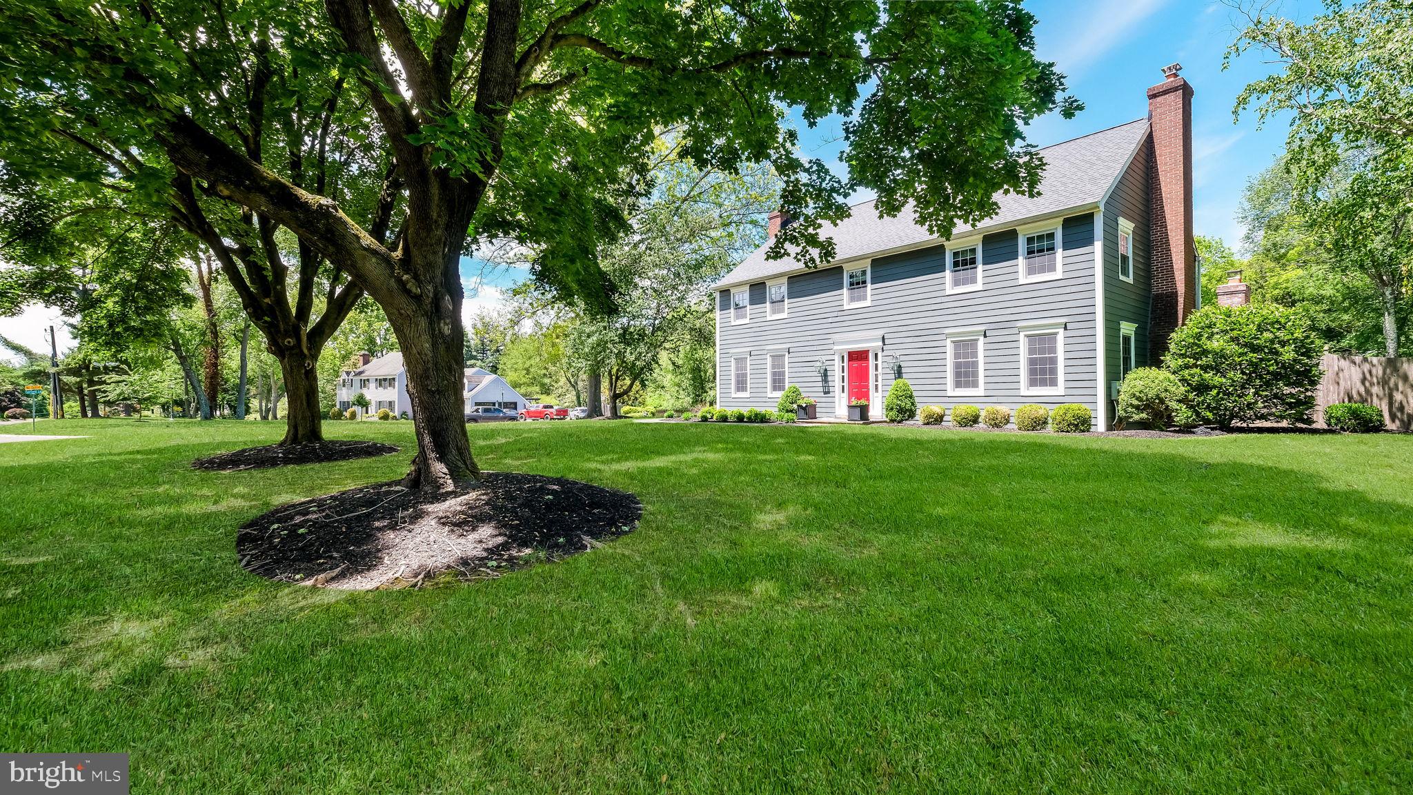Property Search 10 FAIRFIELD LANE