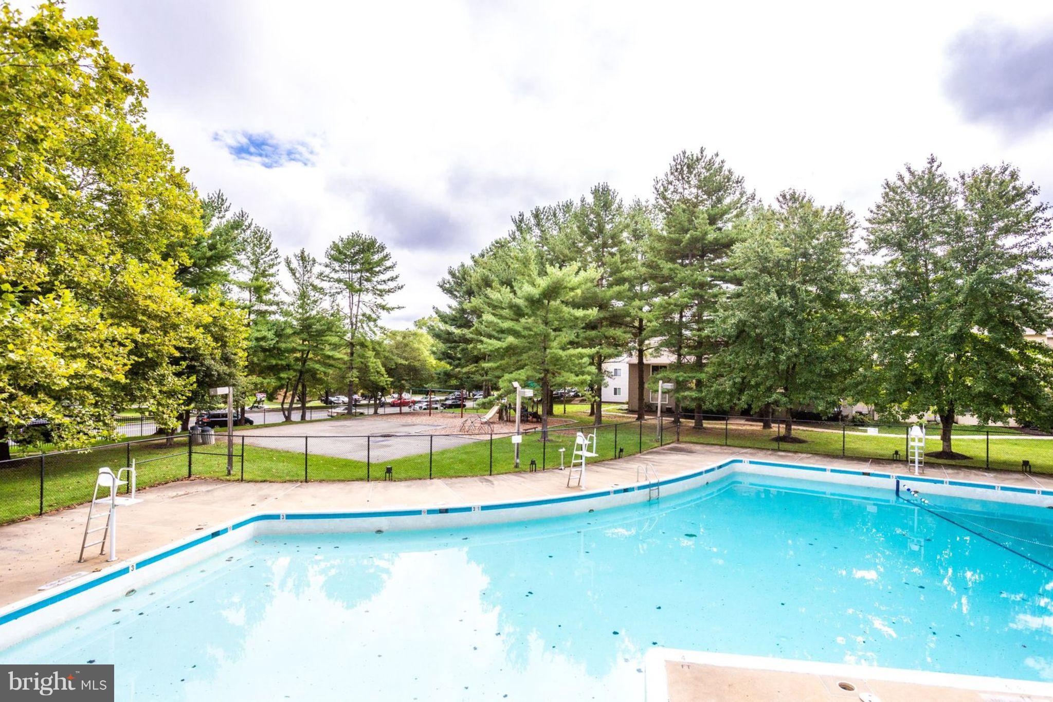 FARMINGDALE - Residential