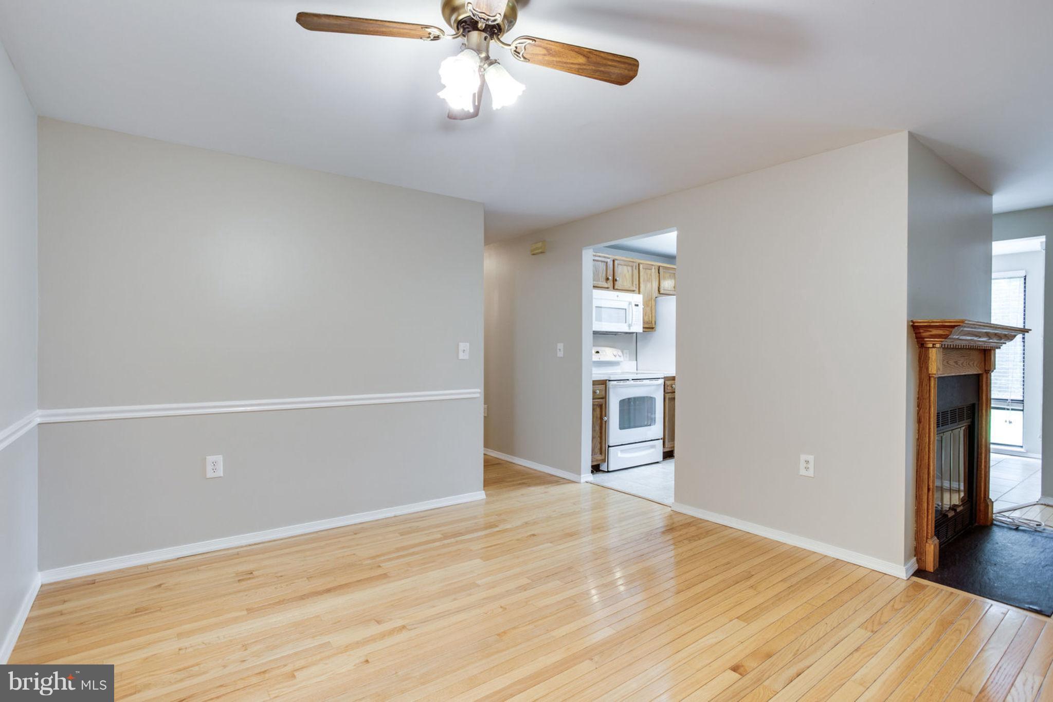 FARMINGDALE - Residential