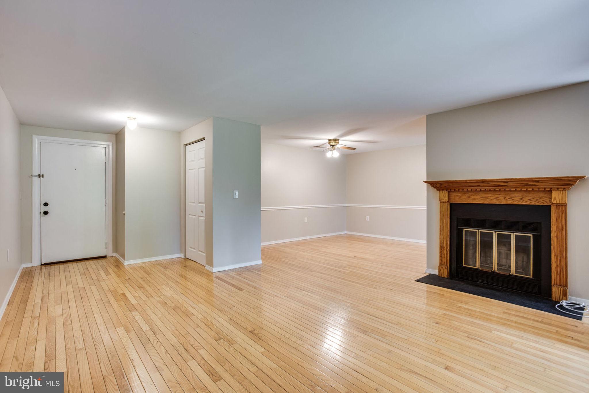 FARMINGDALE - Residential