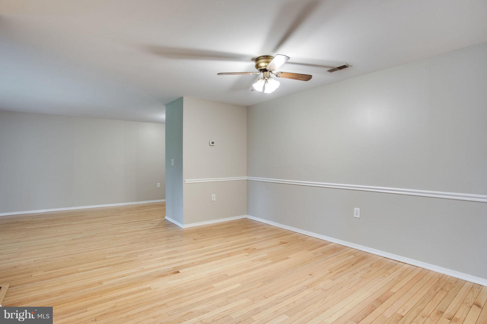 FARMINGDALE - Residential