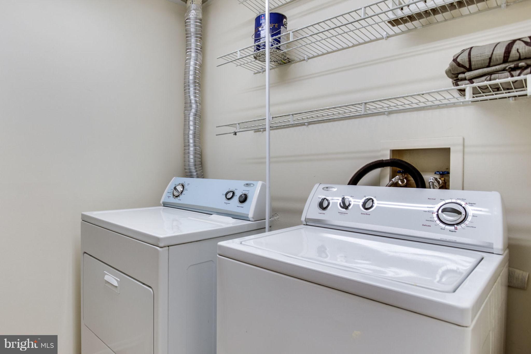 FARMINGDALE - Residential