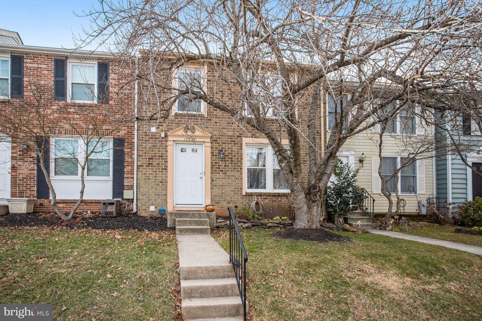 ASHTON VILLAGE - Residential