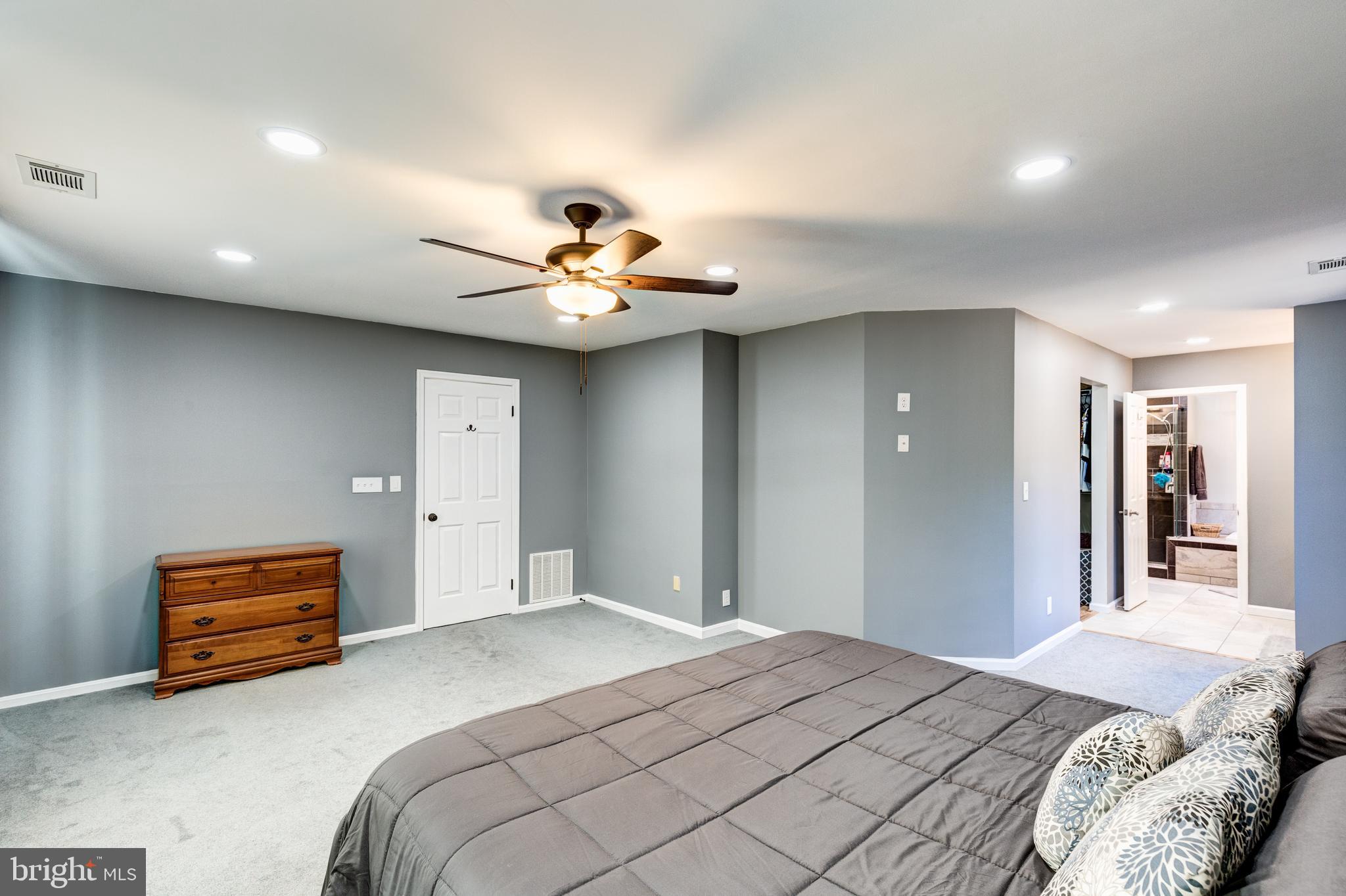 BOB EL FARMS - Residential