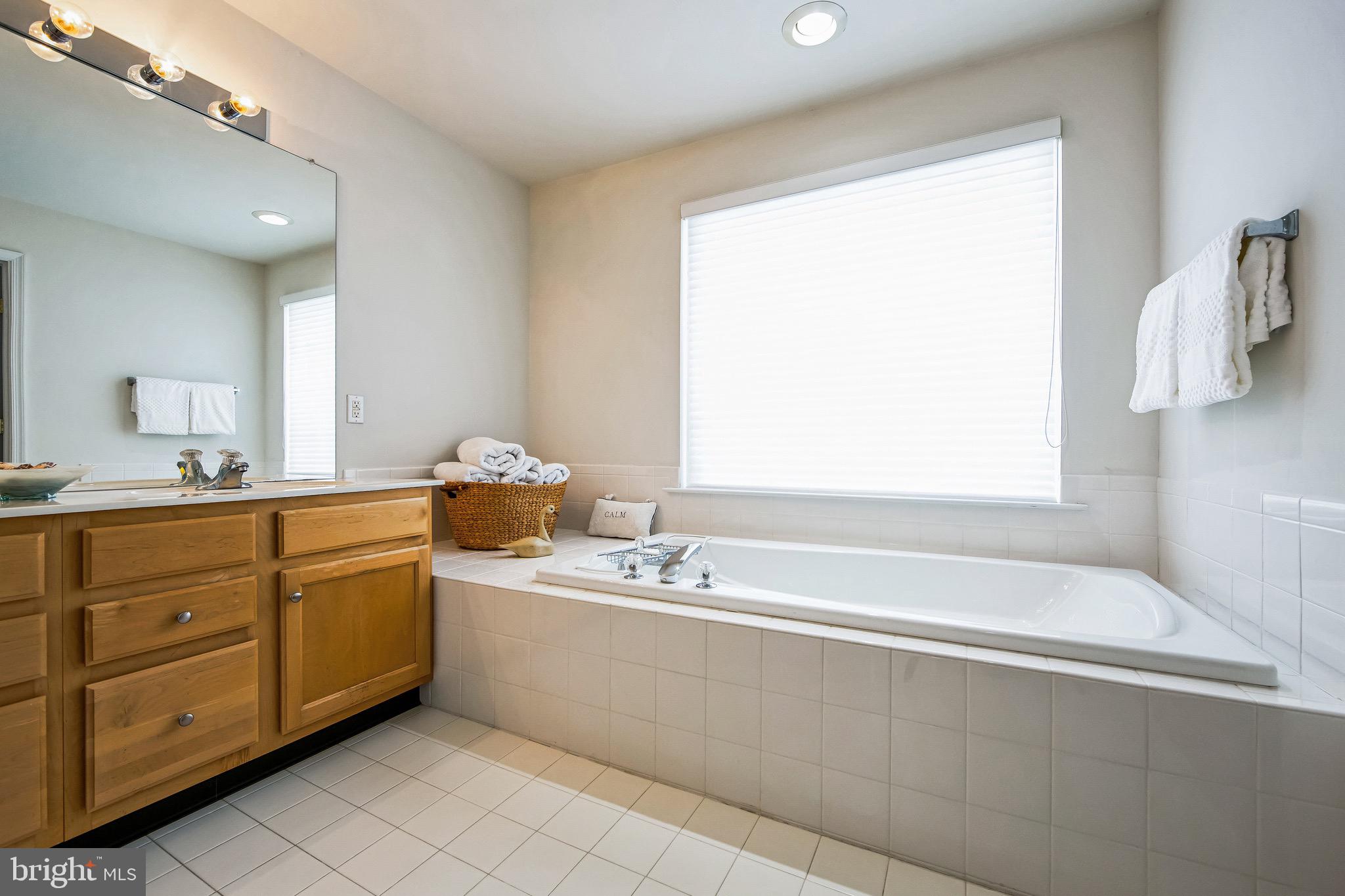 HUNTERS RUN - Residential