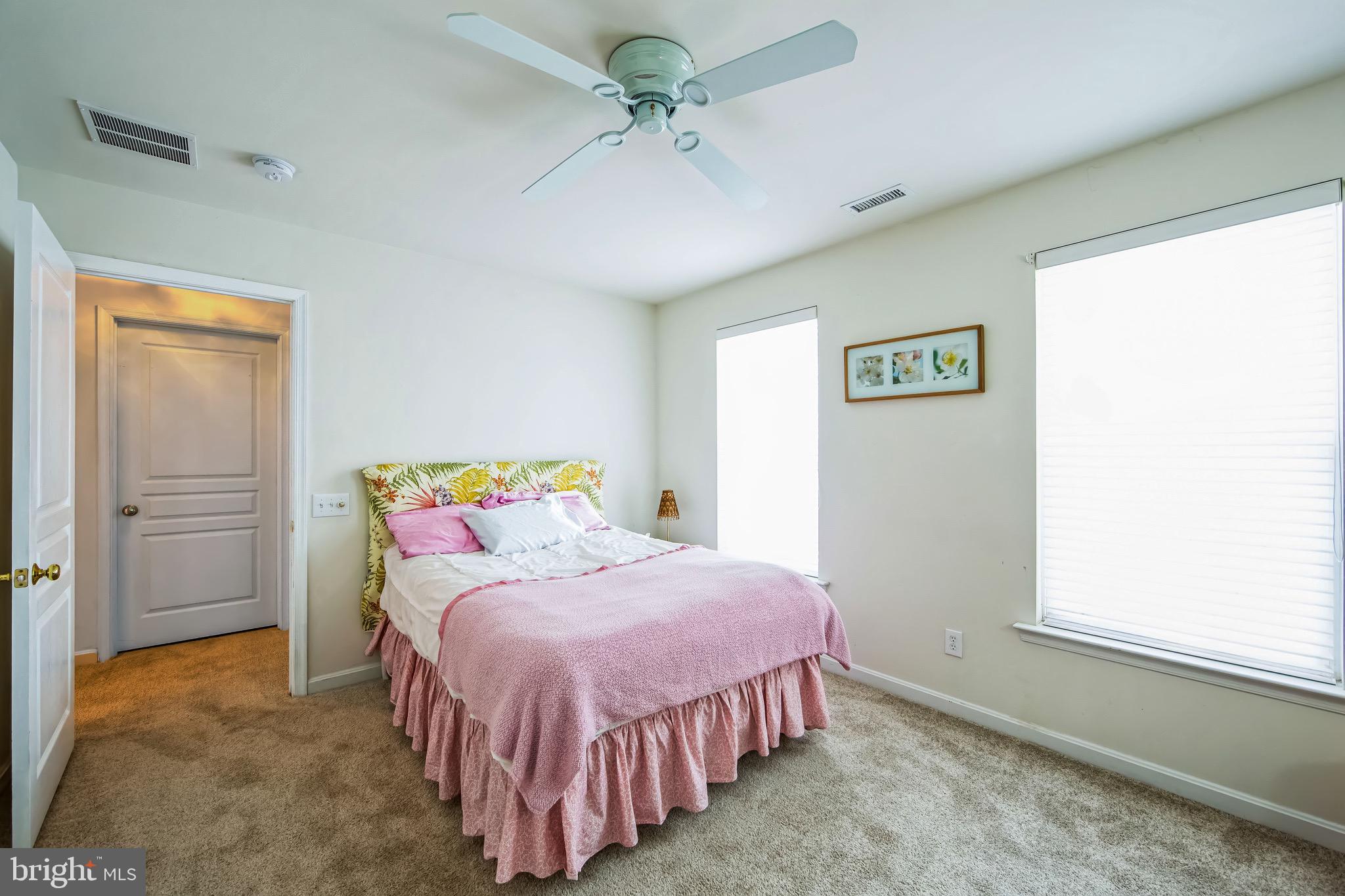 HUNTERS RUN - Residential