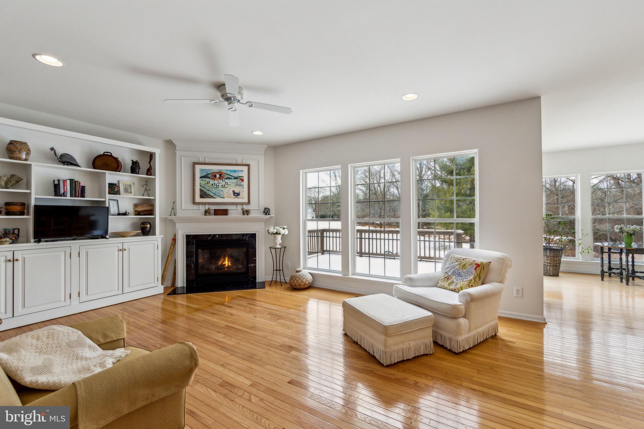 HUNTERS RUN - Residential