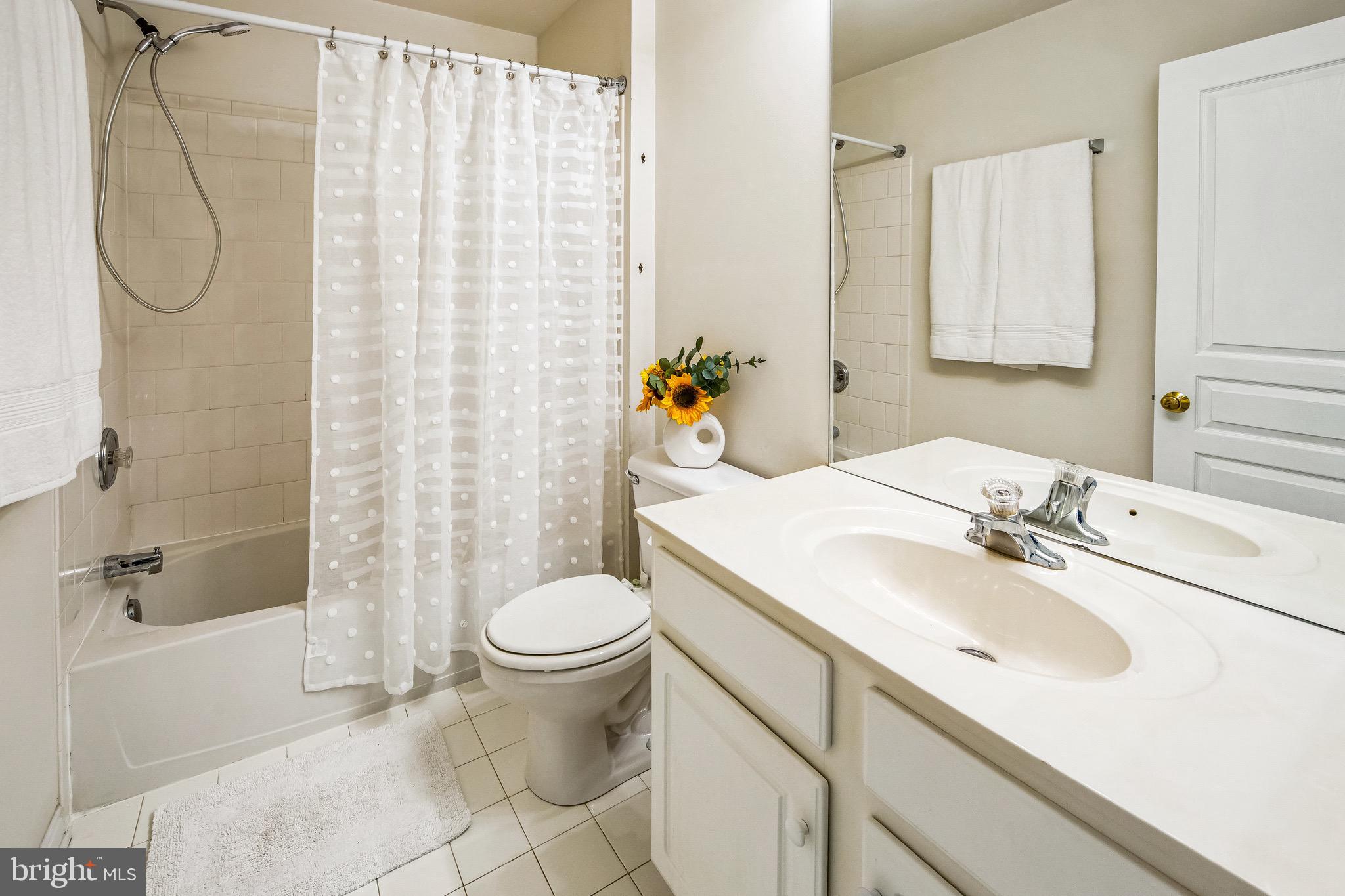 HUNTERS RUN - Residential