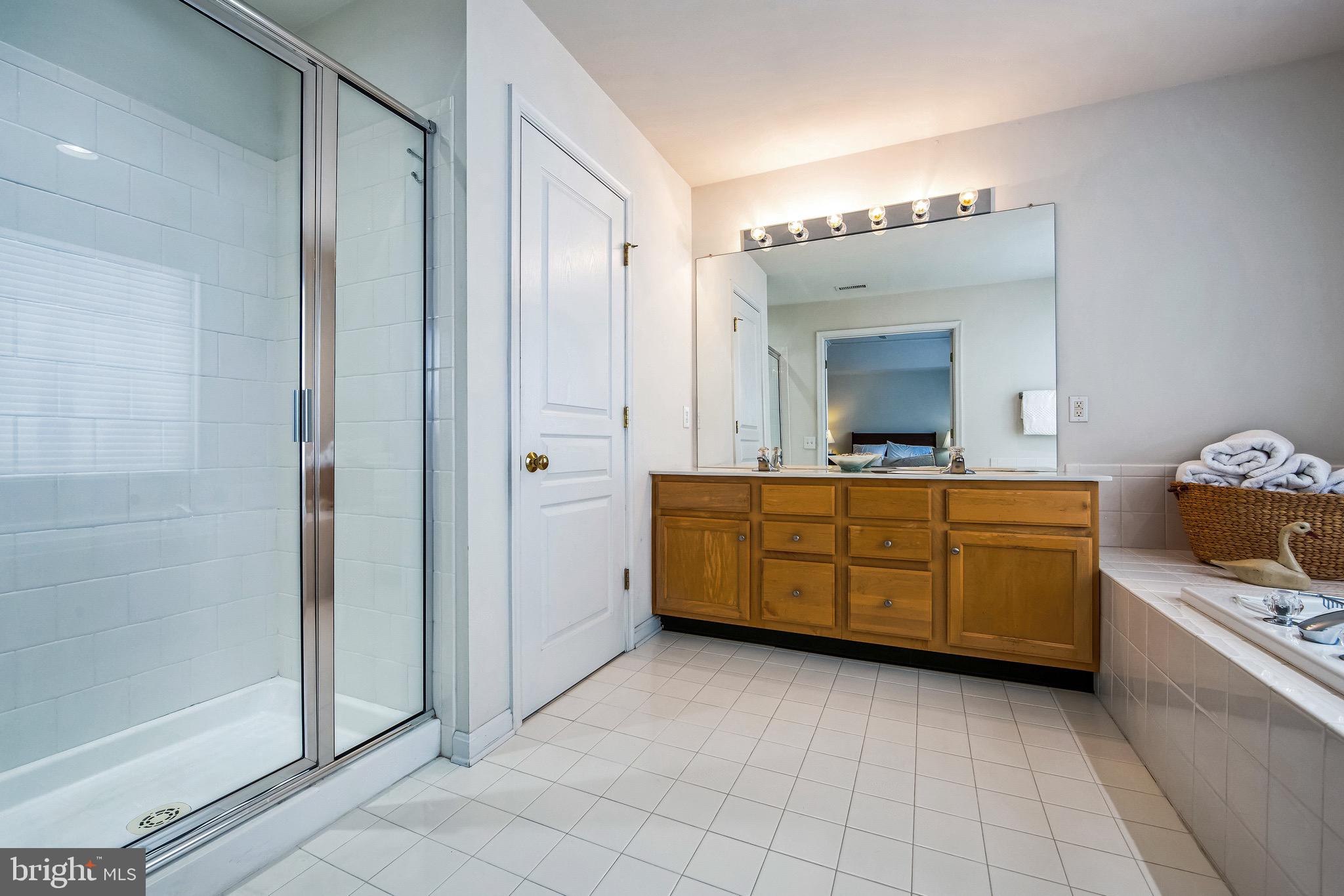 HUNTERS RUN - Residential