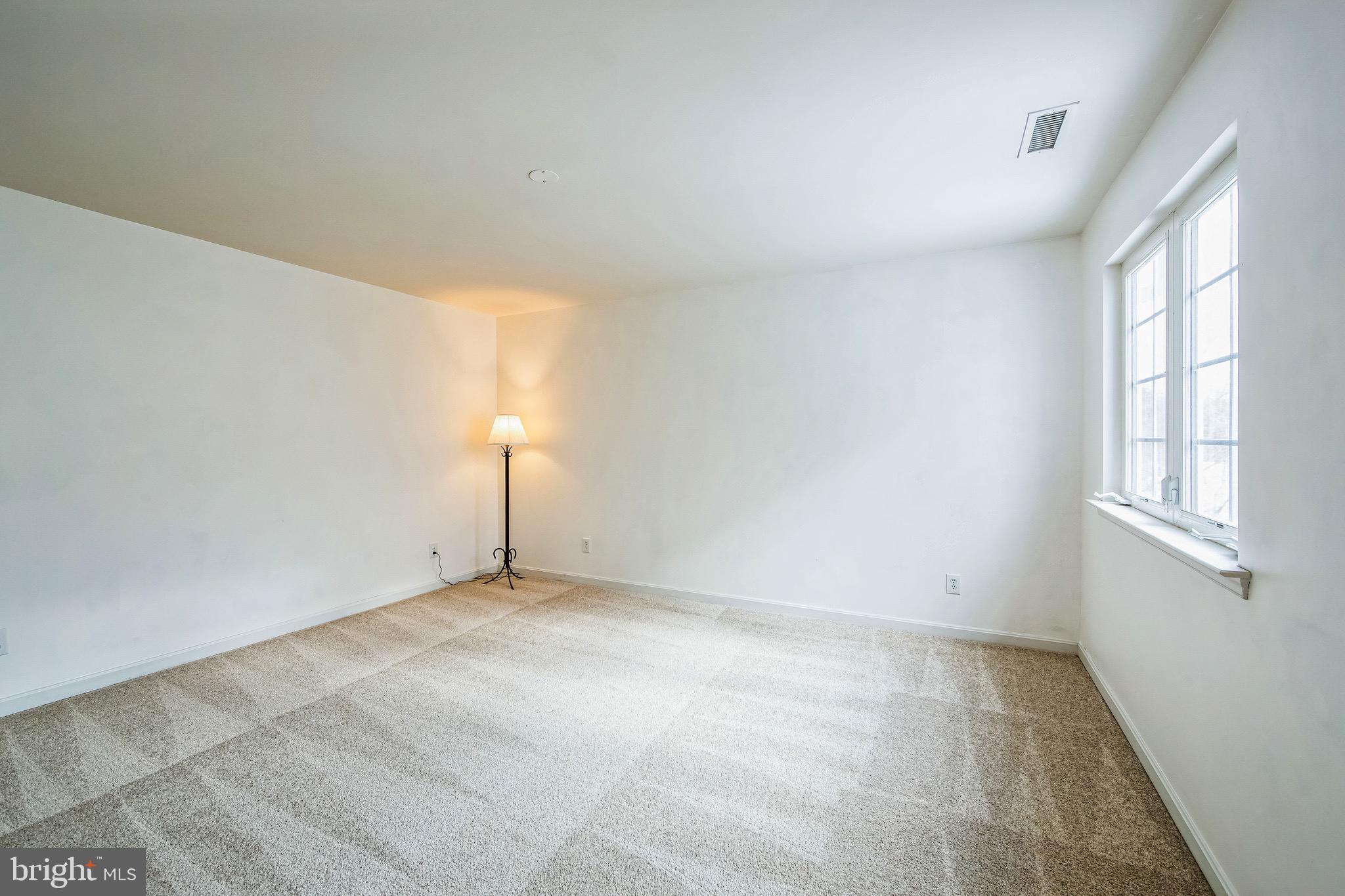 HUNTERS RUN - Residential