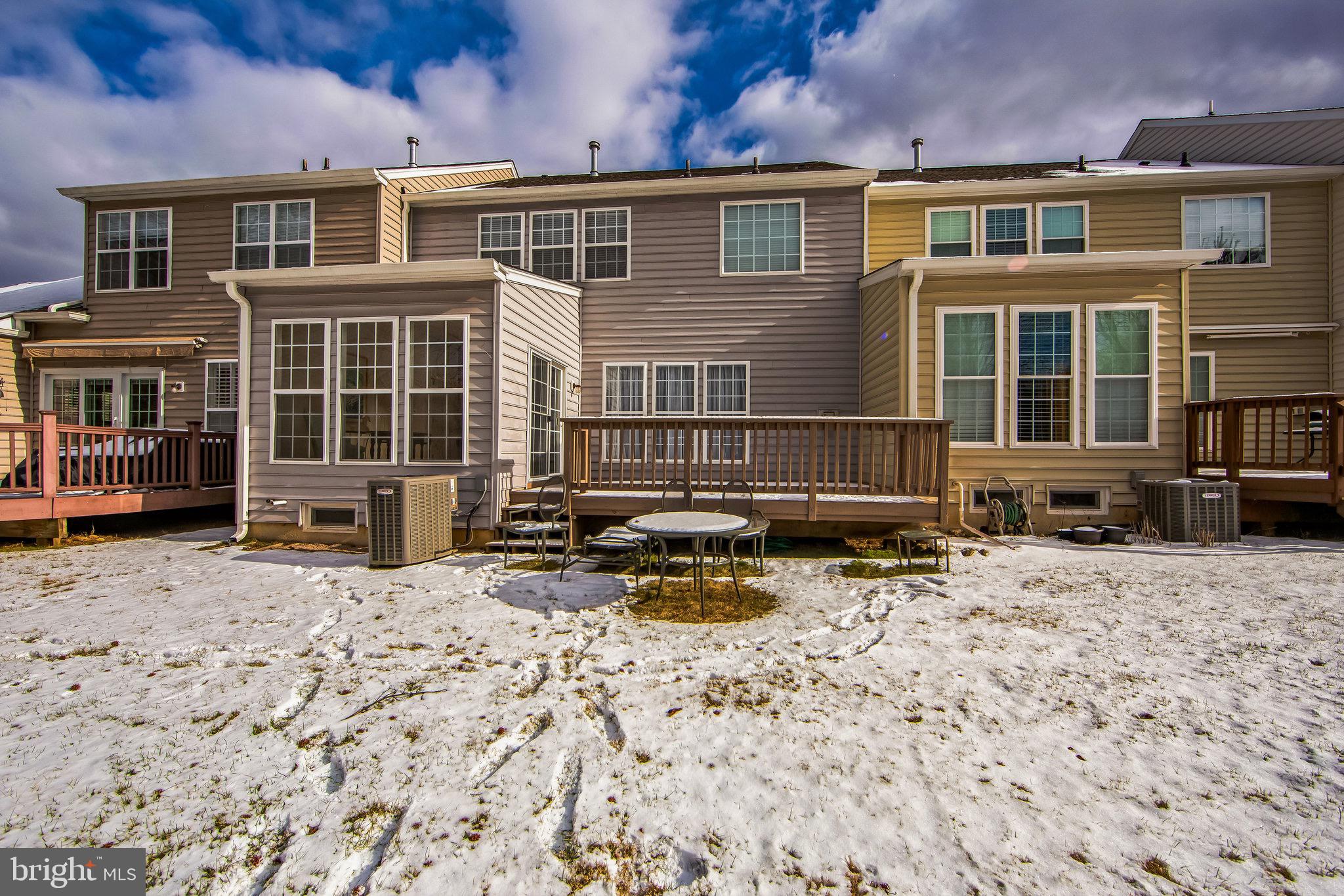 HUNTERS RUN - Residential