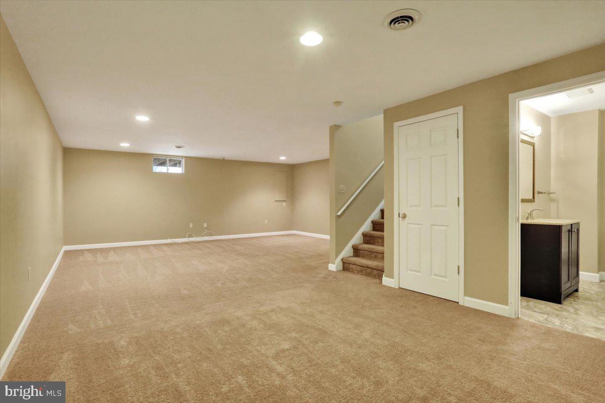 WYOMISSING COURT - Residential
