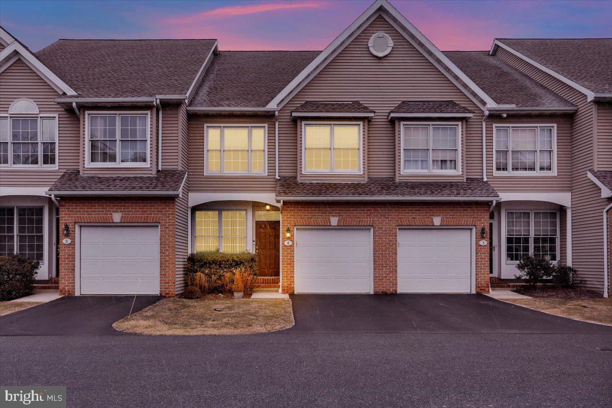 WYOMISSING COURT - Residential