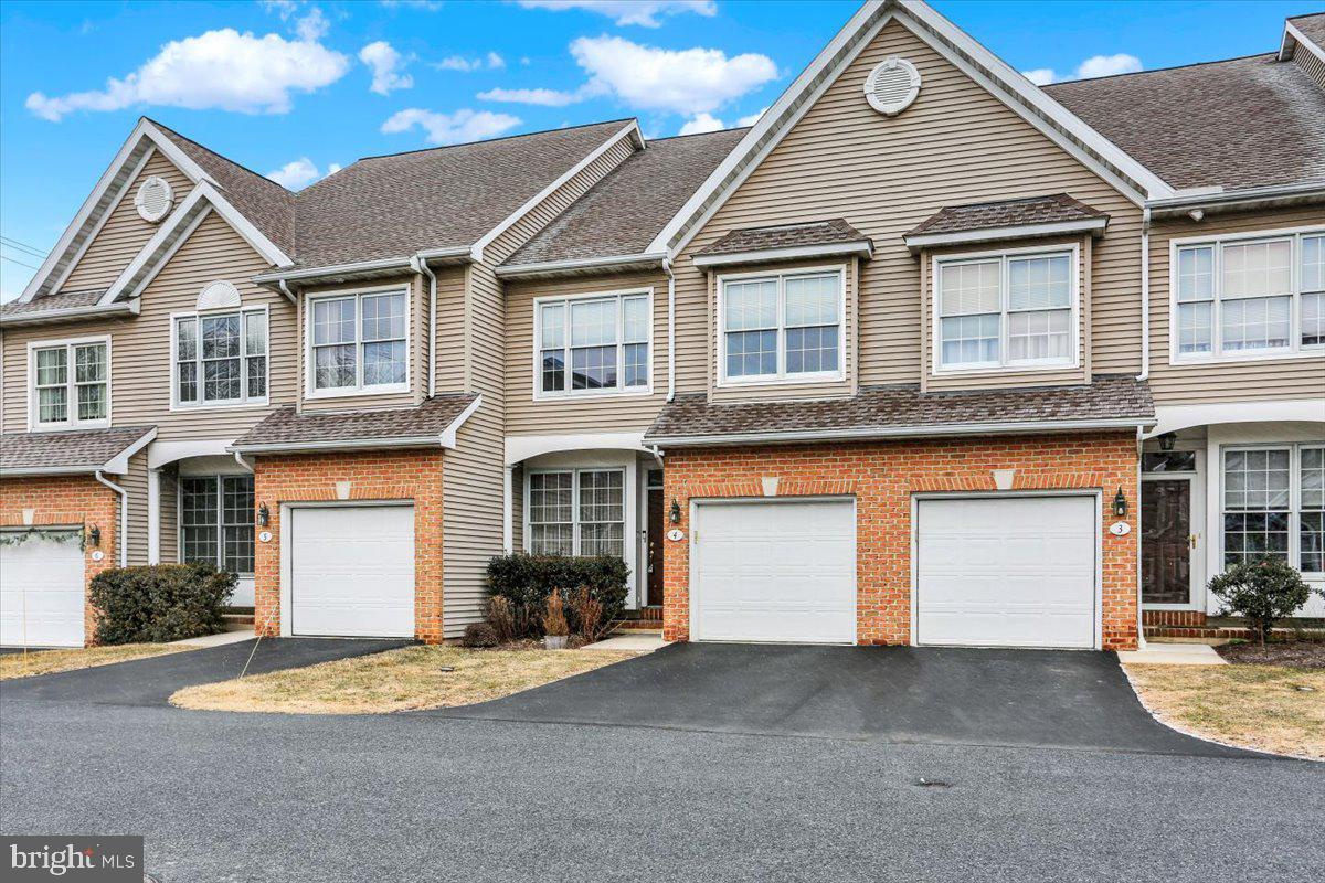 WYOMISSING COURT - Residential