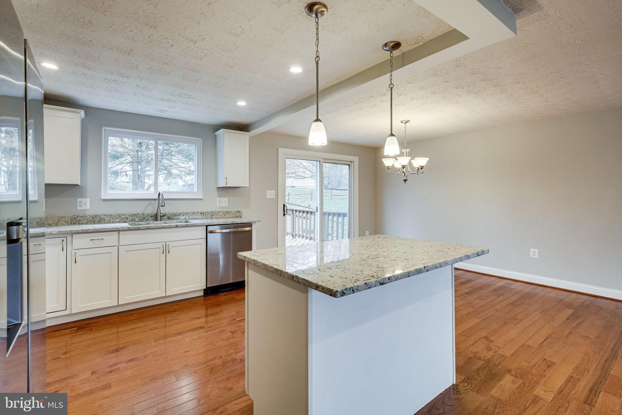 FOX MILL ESTATES - Residential