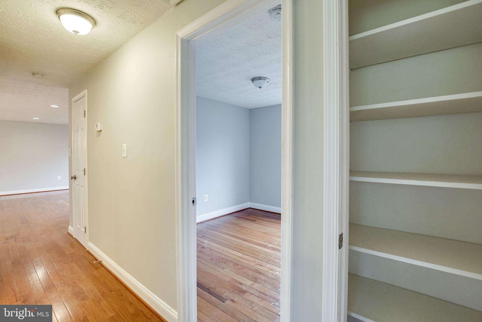 FOX MILL ESTATES - Residential